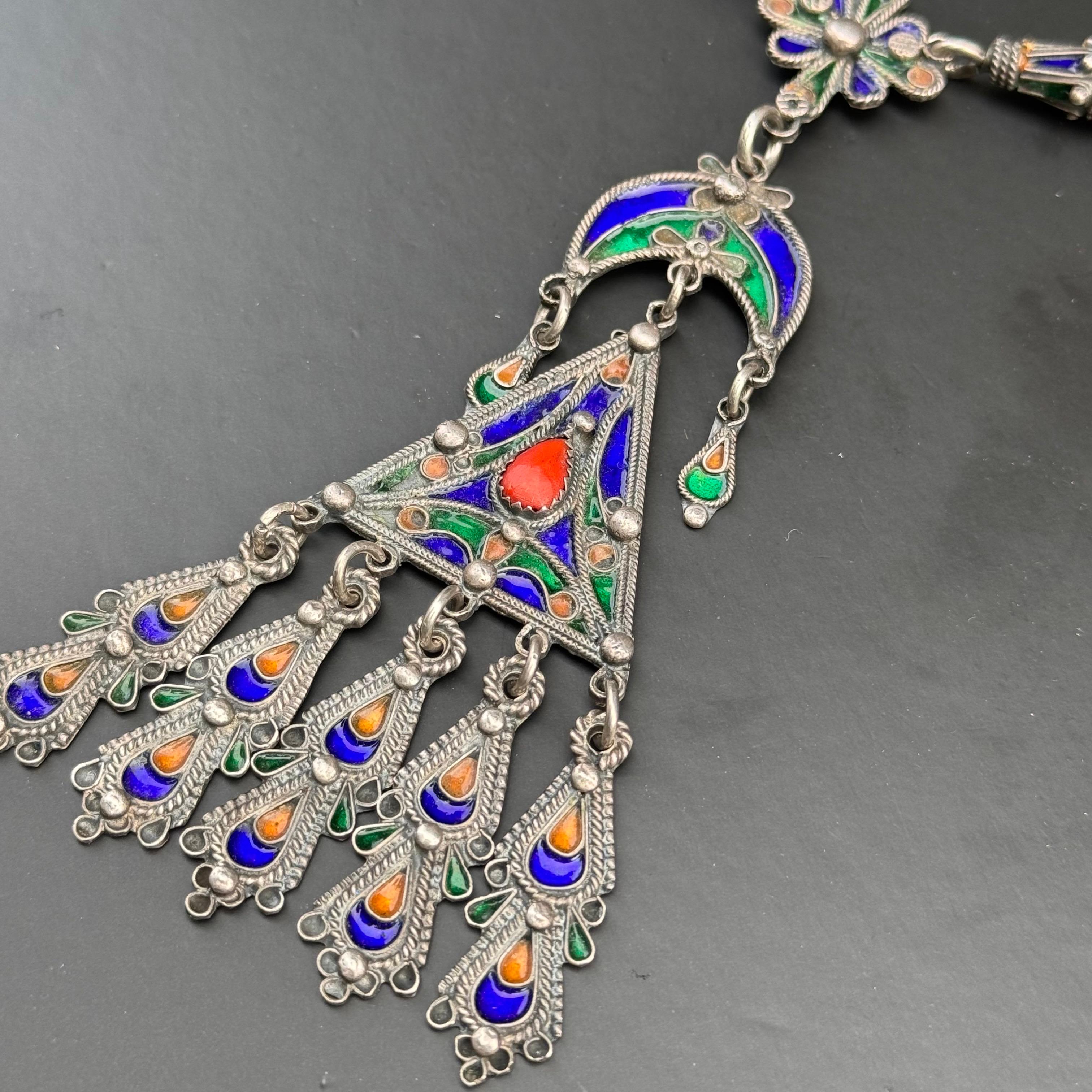 Long Silver Moroccan Berber Enamel Coral Pendant Necklace 89 grams For Sale 1