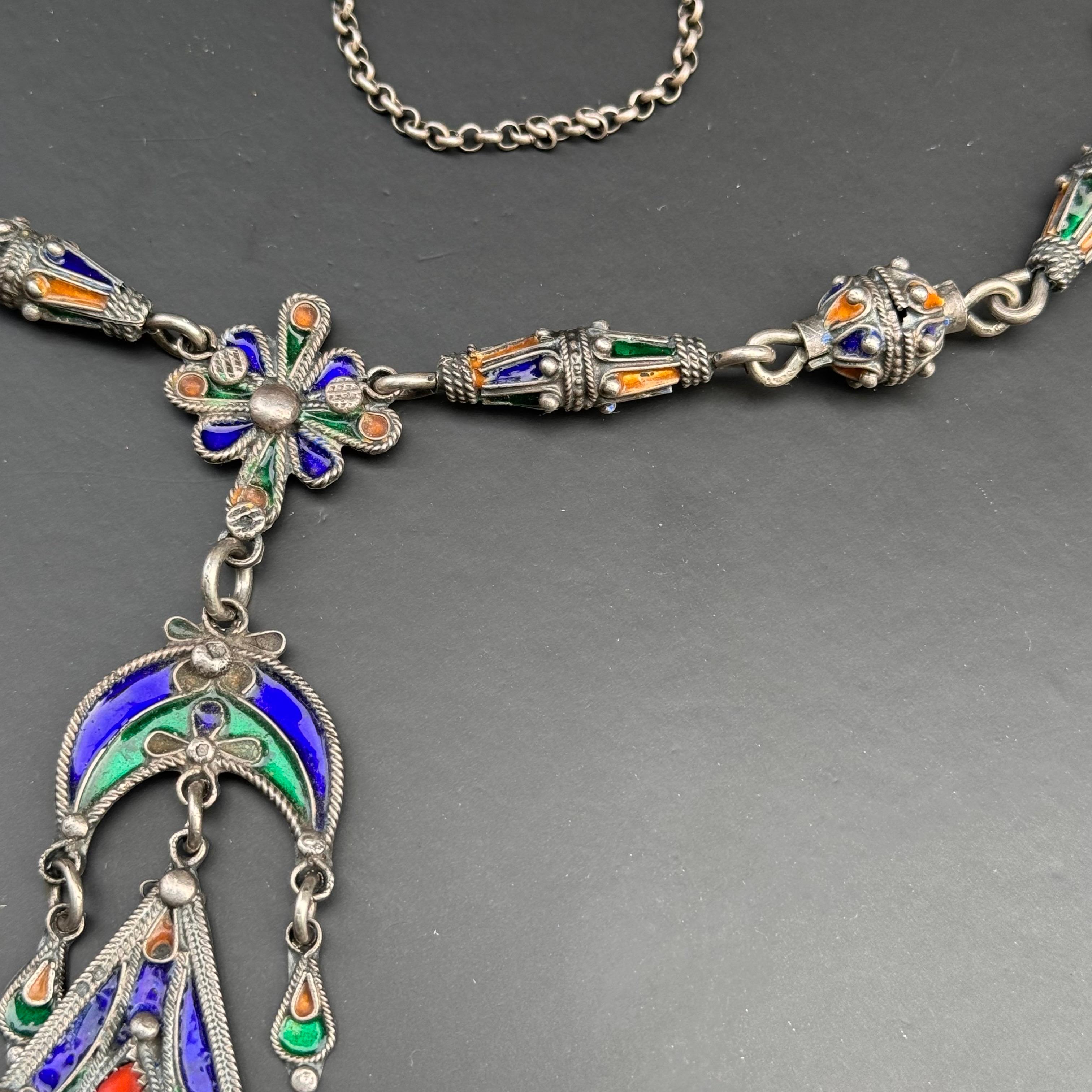 Long Silver Moroccan Berber Enamel Coral Pendant Necklace 89 grams For Sale 2