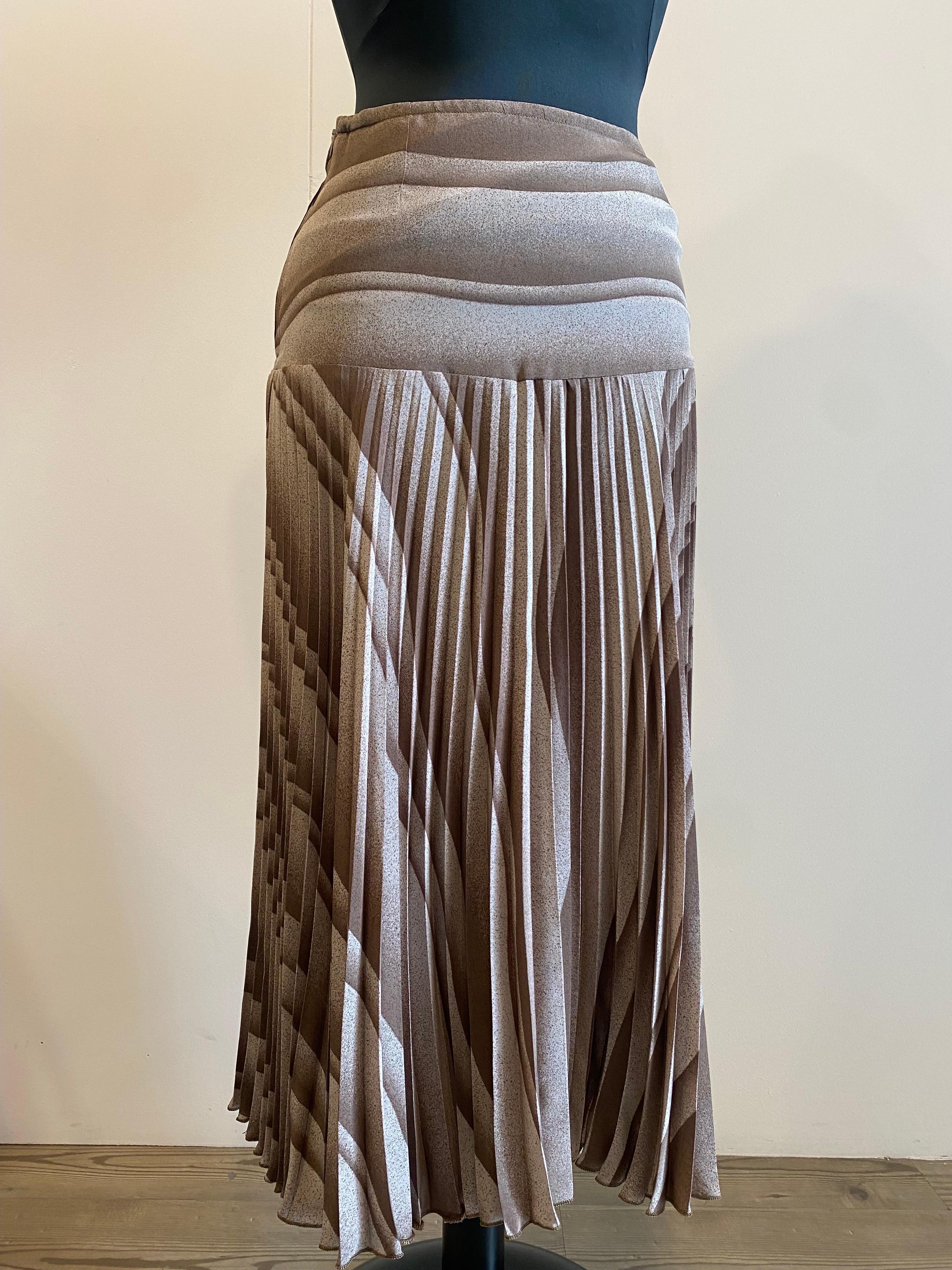 Women's or Men's Long skirt Valentino Boutique For Sale