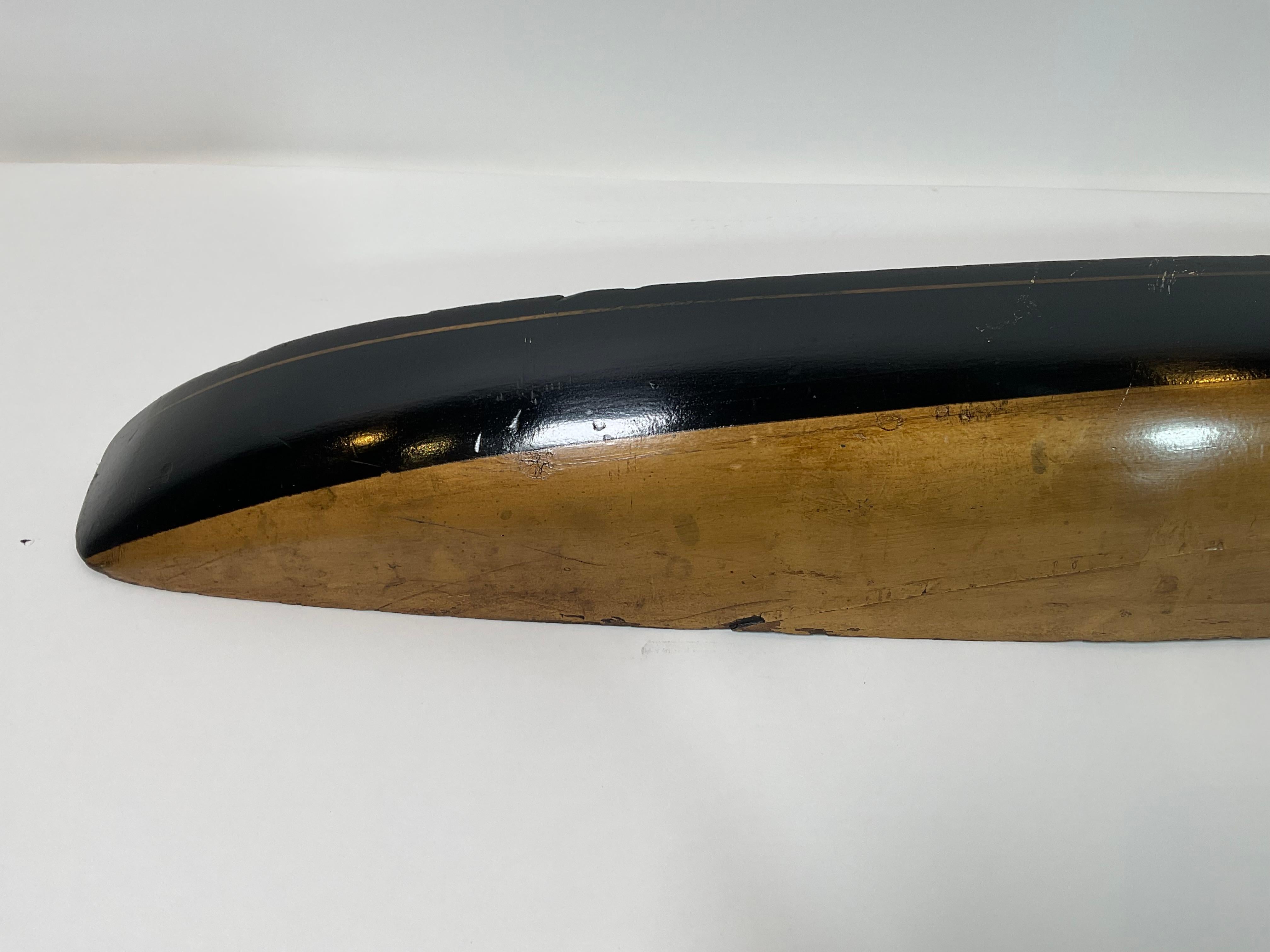 Long Sleek Builders Half Model of a Motor Yacht Bon état - En vente à Norwell, MA