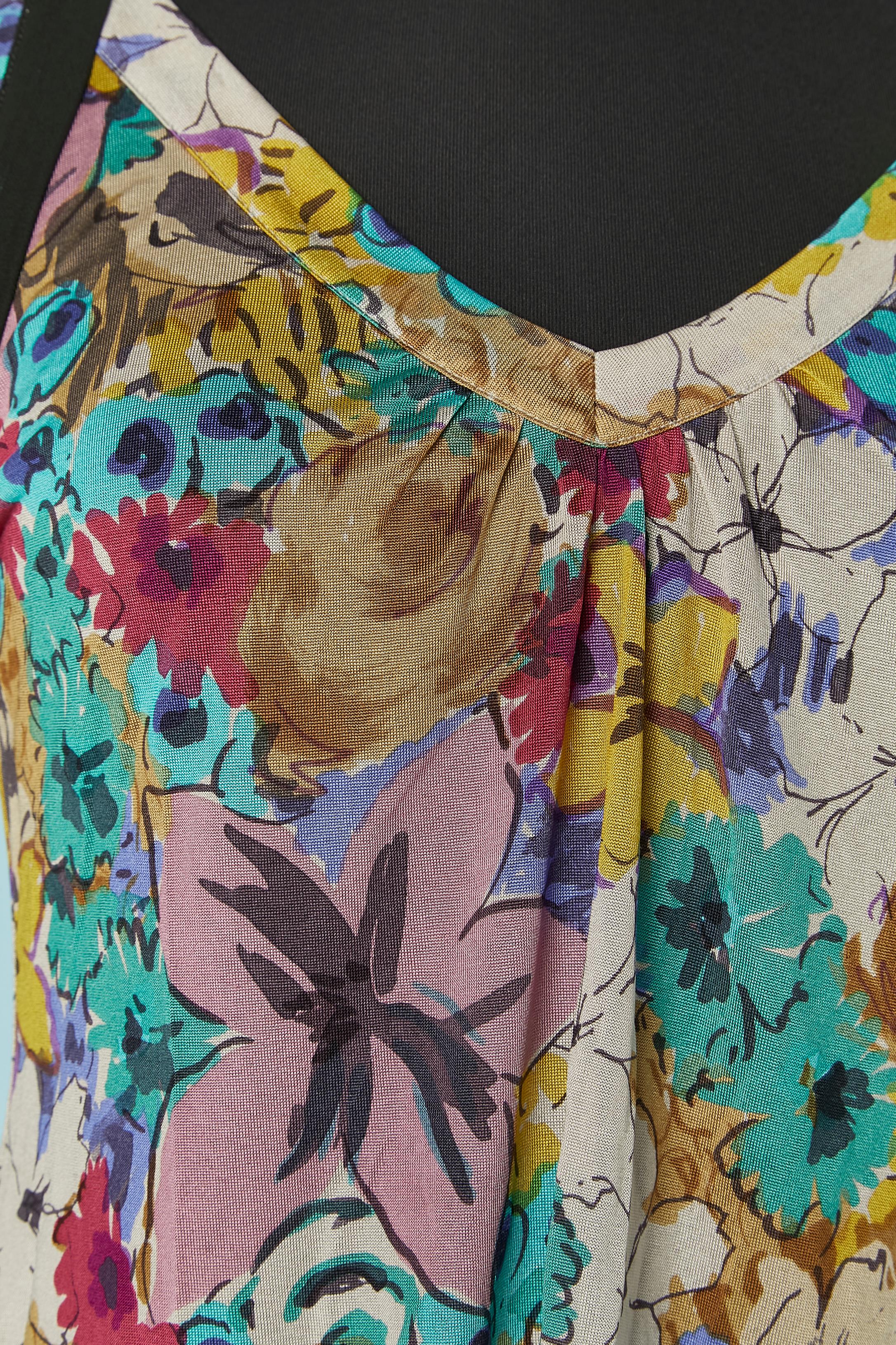 Long sleeve printed top. Fabric composition: 95% silk, 5% rayon. 
Branded button and buttonhole on the cuffs
SIZE 42 (It) 38 (Fr) M 