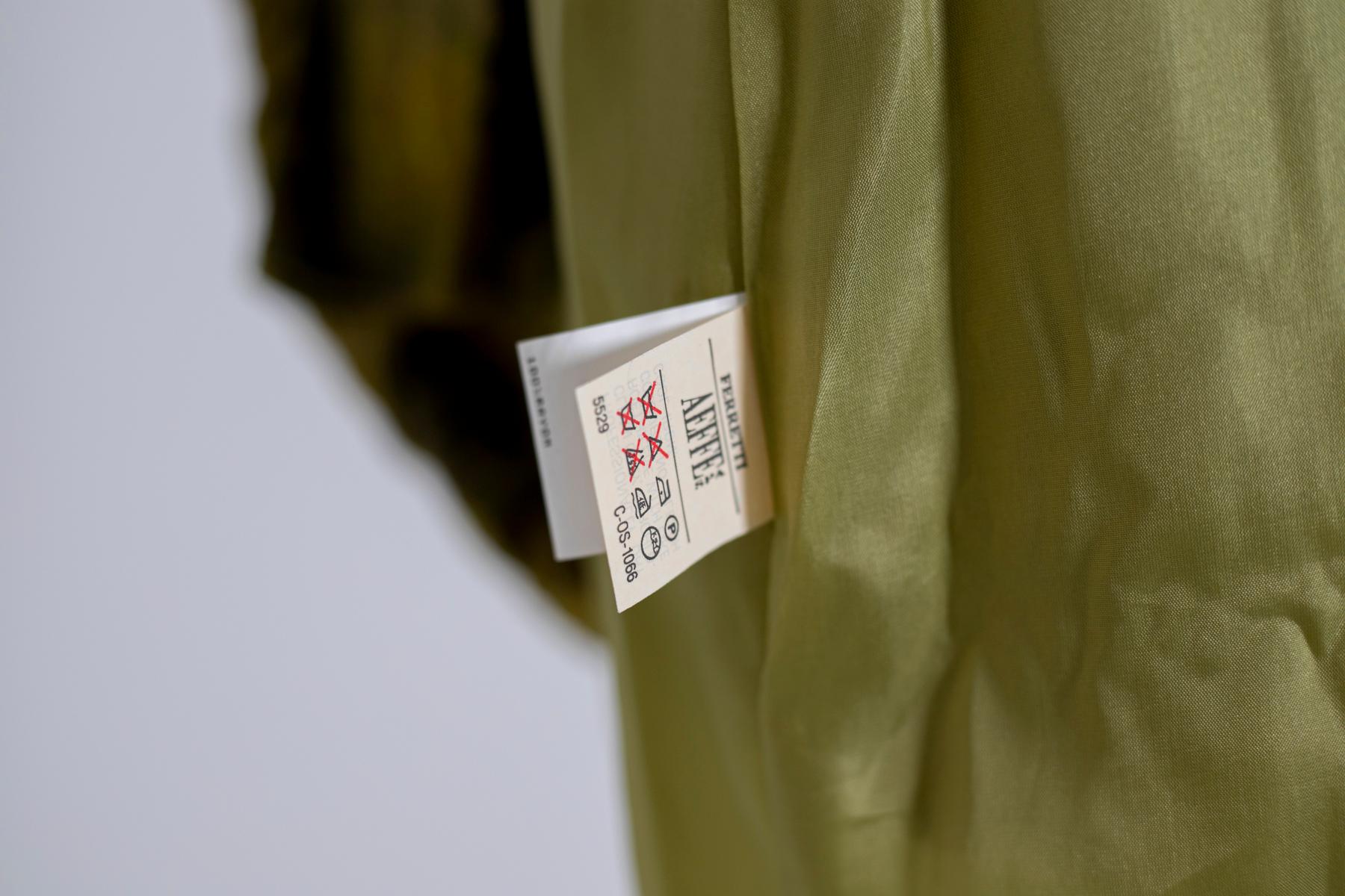 Langärmeliges Damenkleid aus olivgrünem Satin von Alberta Ferretti im Zustand „Hervorragend“ im Angebot in Milano, IT