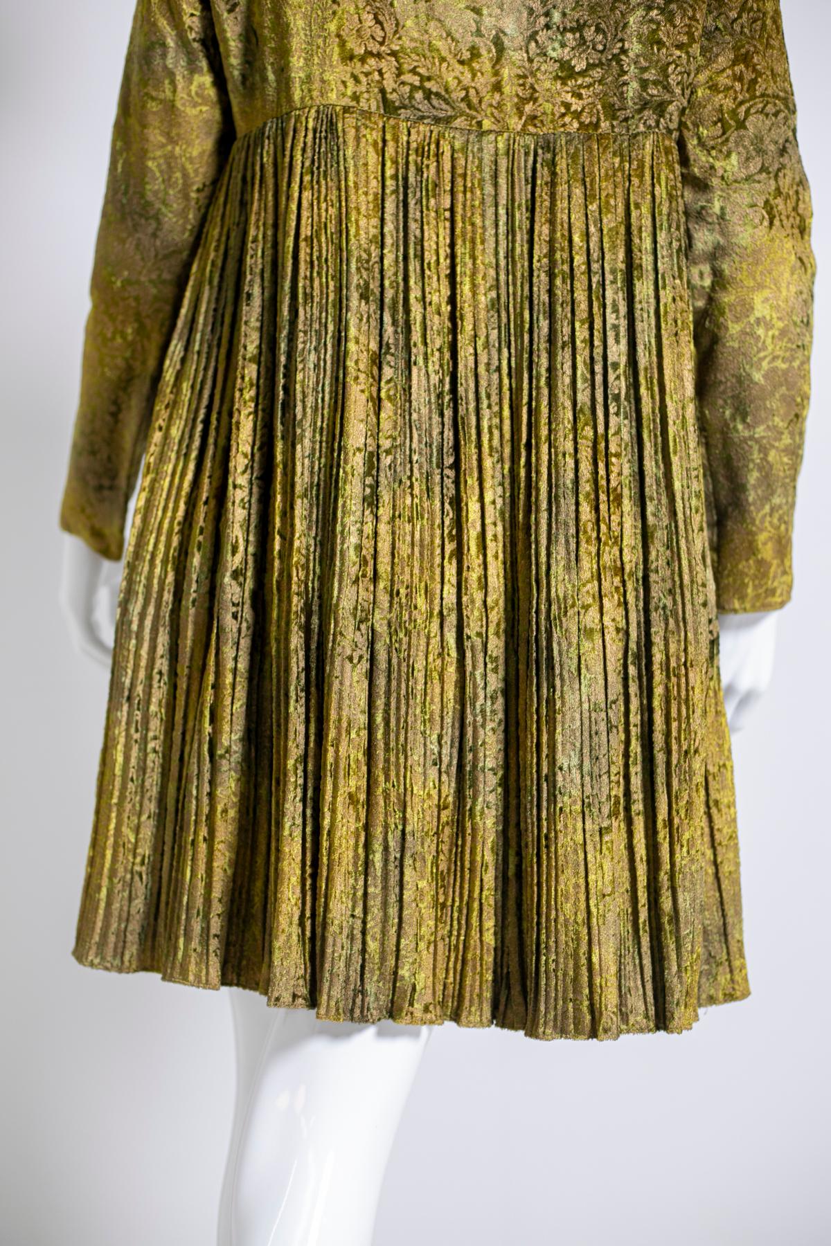 Langärmeliges Damenkleid aus olivgrünem Satin von Alberta Ferretti im Angebot 5