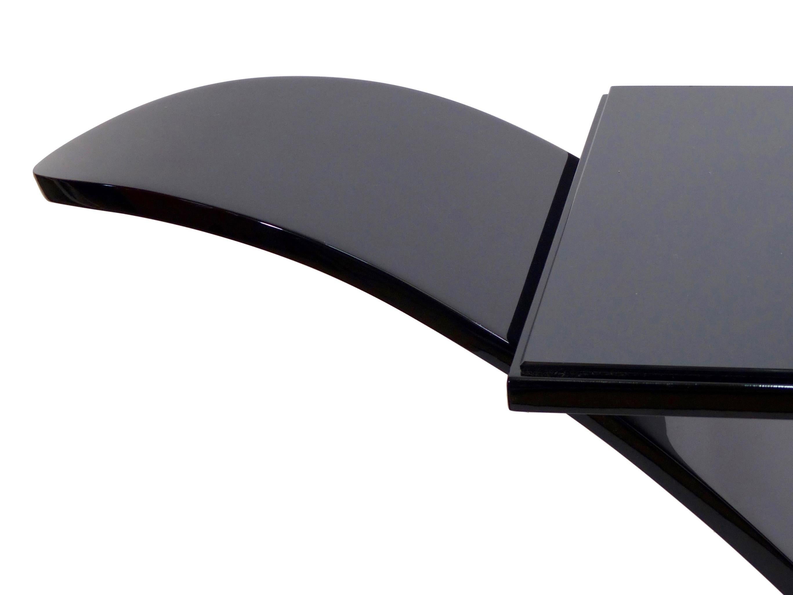 Art déco Table console longue et mince de style Art Déco en laque de piano noire en vente