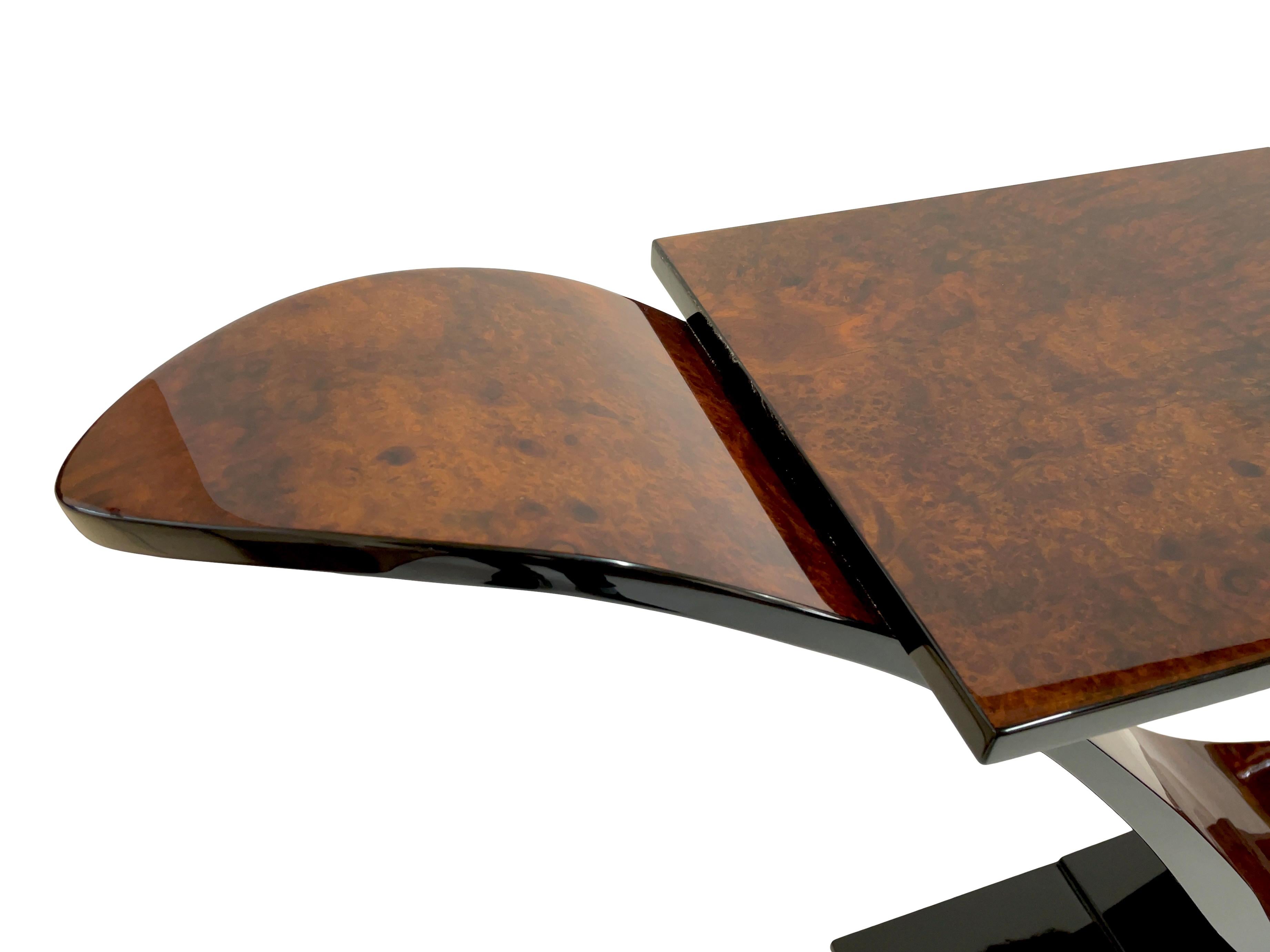 Langer schlanker Konsolentisch im Art-Déco-Stil aus Wurzelholz und schwarzem Klavierlack im Zustand „Neu“ im Angebot in Ulm, DE