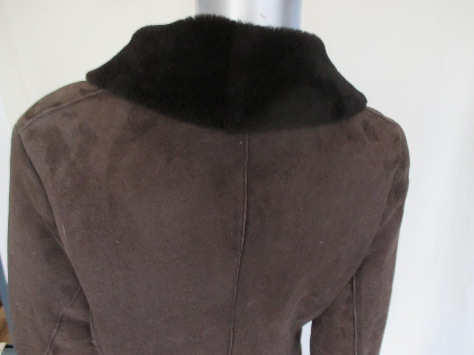 Langer Mantel aus weichem Lammfell und Lammfell im Zustand „Gut“ im Angebot in Amsterdam, NL