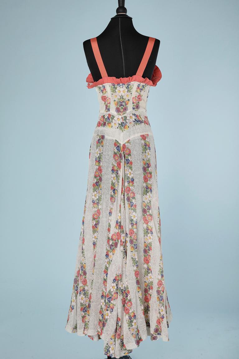 Langes Sommer-Cocktailkleid mit Blumendruck und  Rüschen ca. 1930/1940 Damen im Angebot