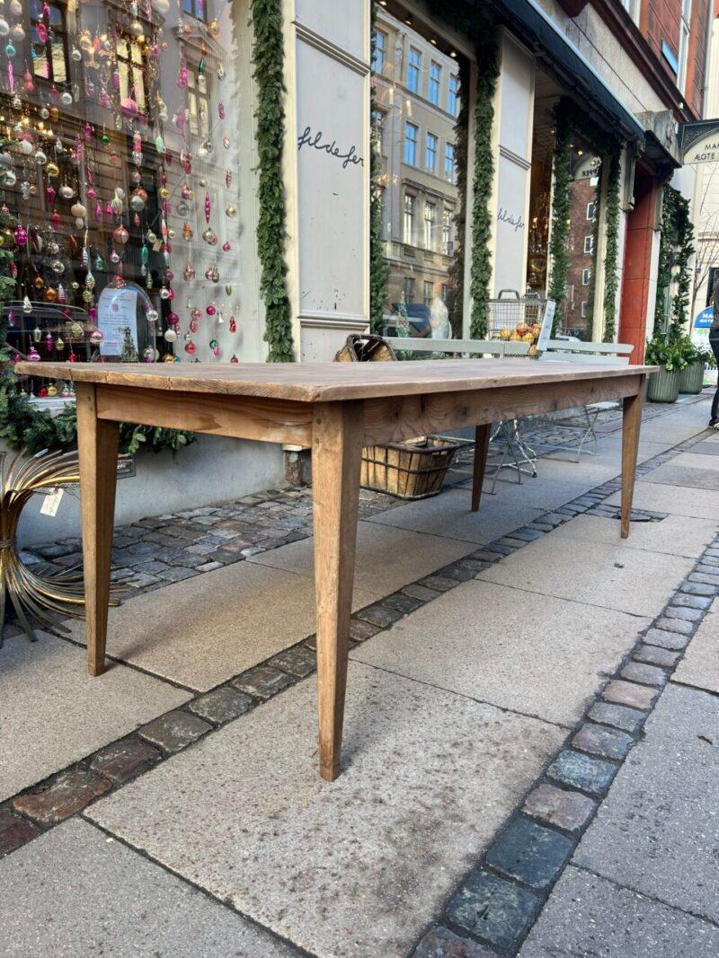 Table longue, Sud de la France circa 1890-1900 Bon état - En vente à Copenhagen K, DK