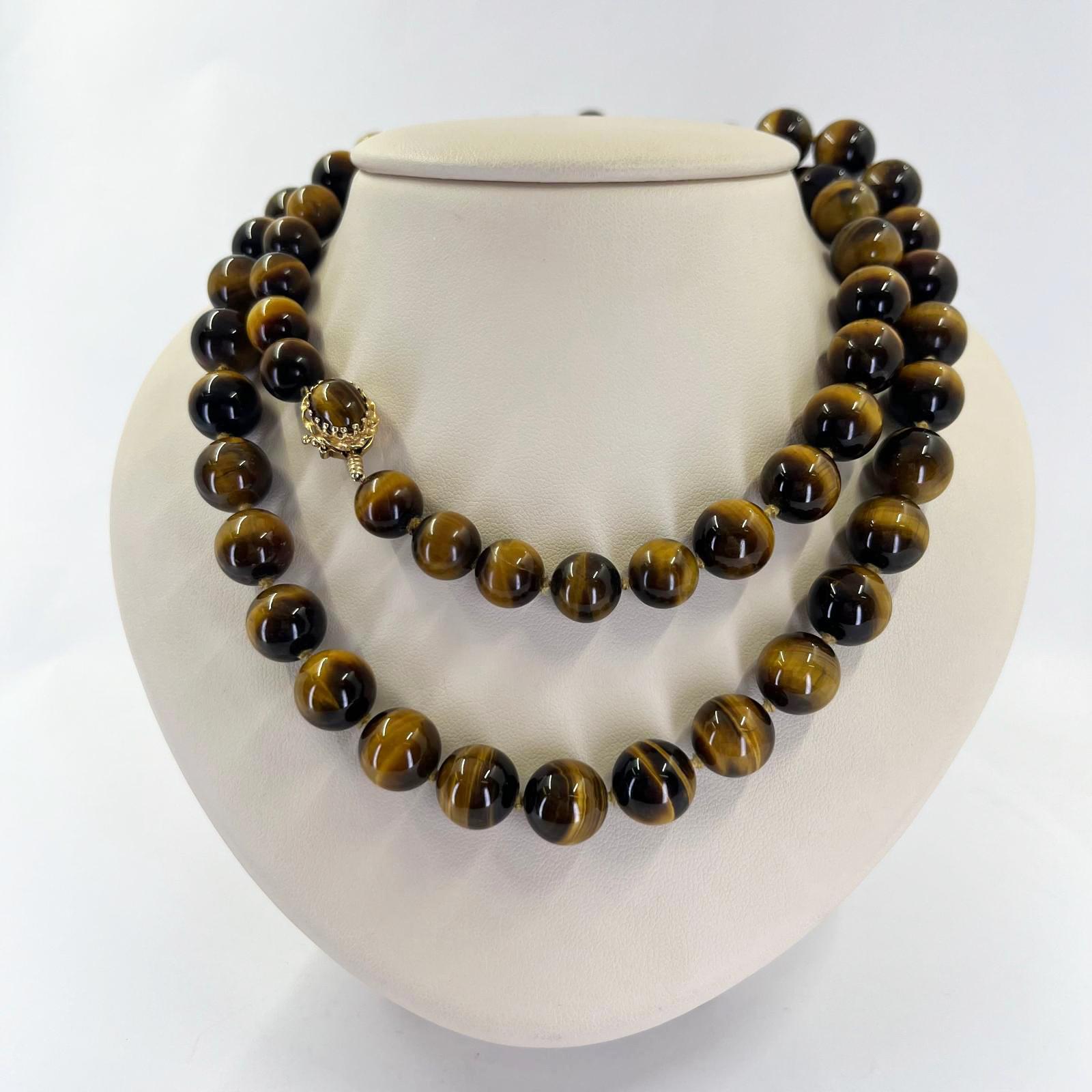 Collana lunga con perline di occhio di tigre In condizioni buone in vendita a Coral Gables, FL