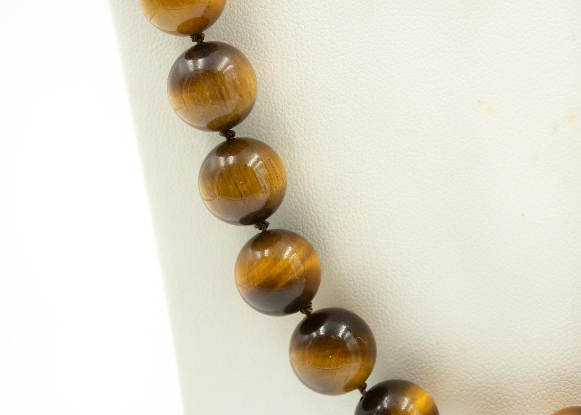 Long Tiger's Eye Amethyst and Garnet Bead Necklace with Gold Filled Ribbed Beads In Good Condition For Sale In Miami Beach, FL