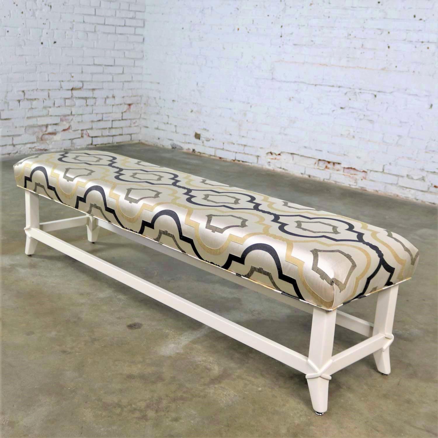 Gorgeous long slender bench newly restored and recovered. It is in fabulous ready to use condition. Please see photos, circa 1990s.

This awesome bench is ready to be put to use immediately. We have completely restored the creamy off-white painted