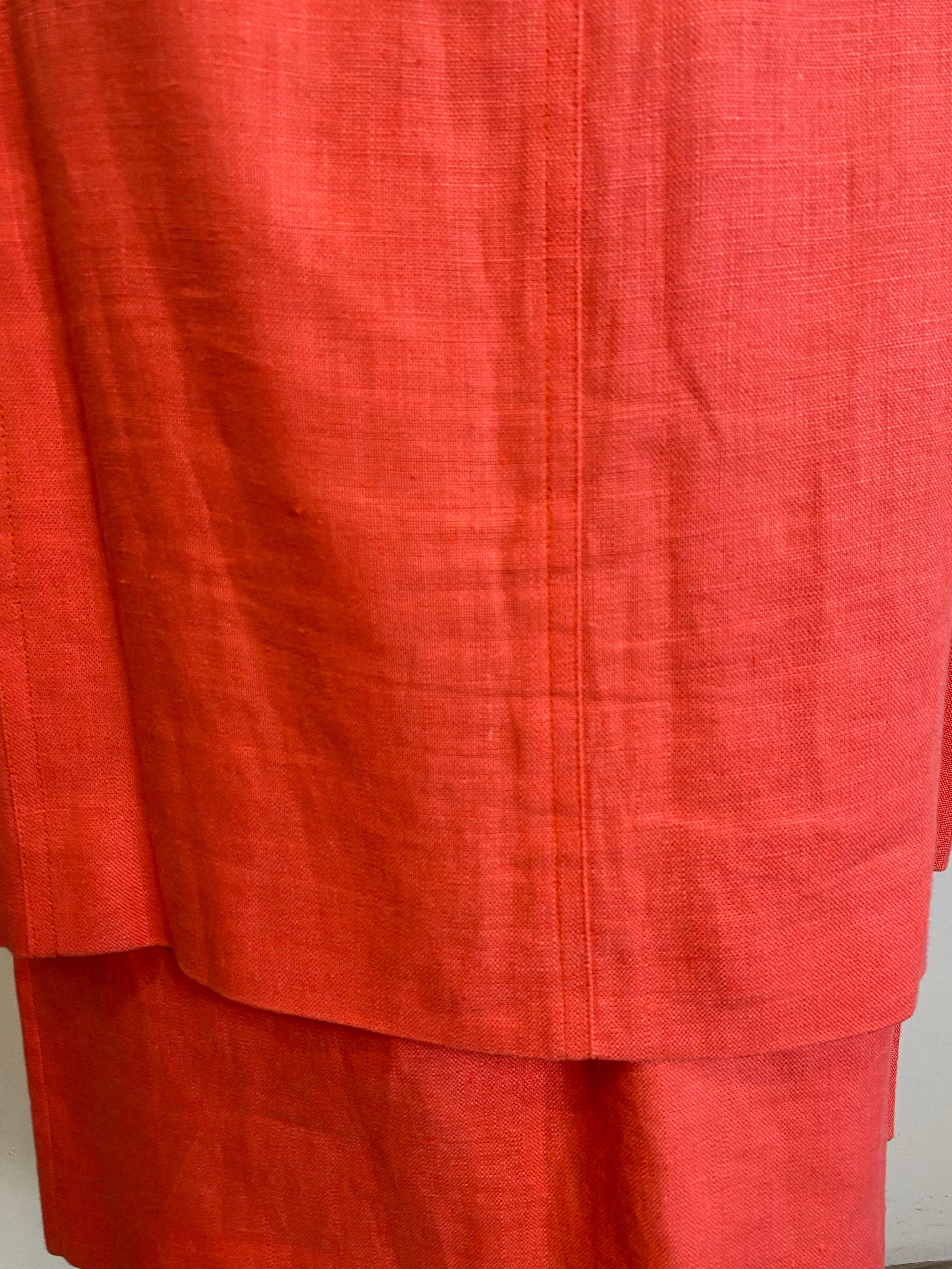 Long vest and Valentino skirt. en venta 2