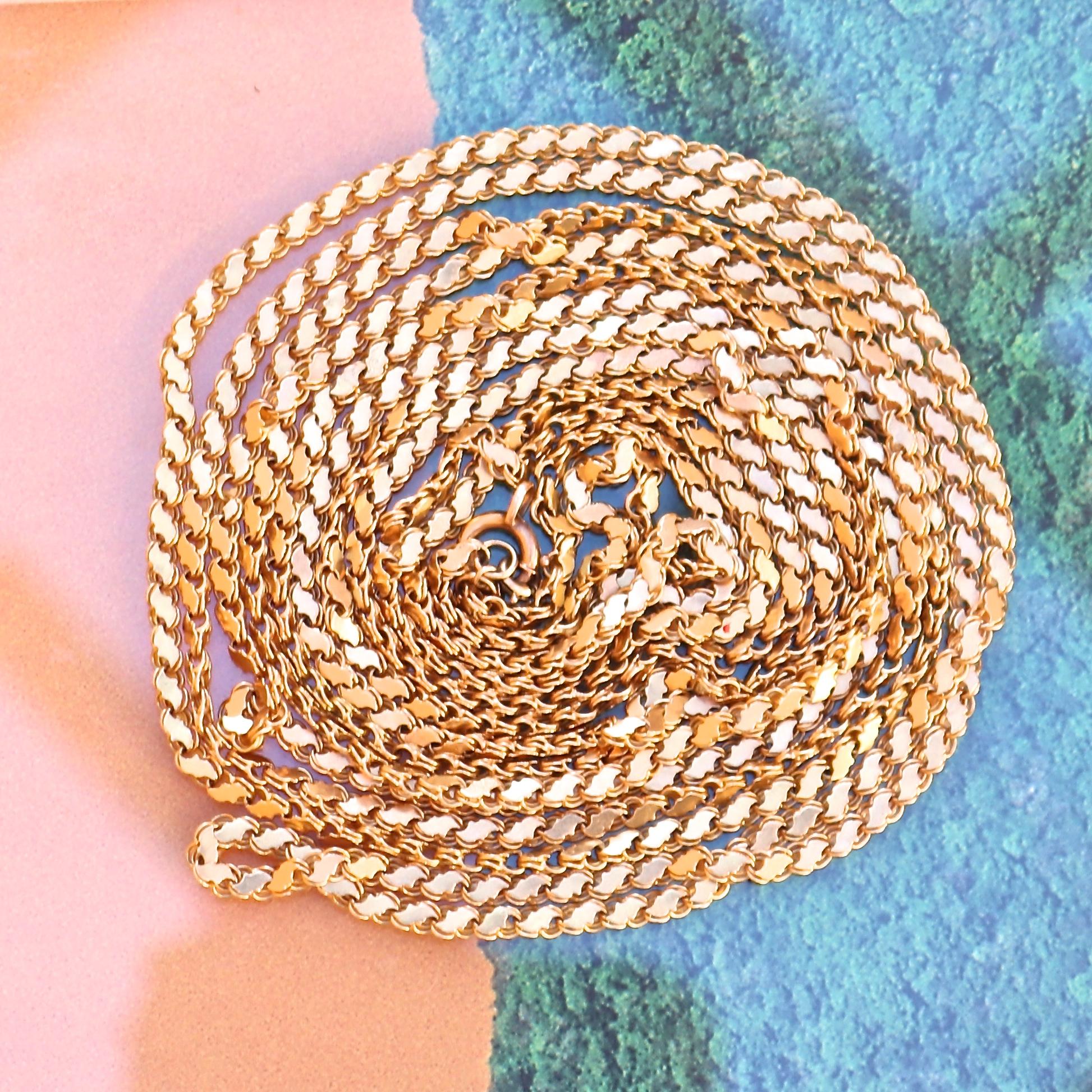 Long Vintage Gold Chain In Excellent Condition In Beverly Hills, CA