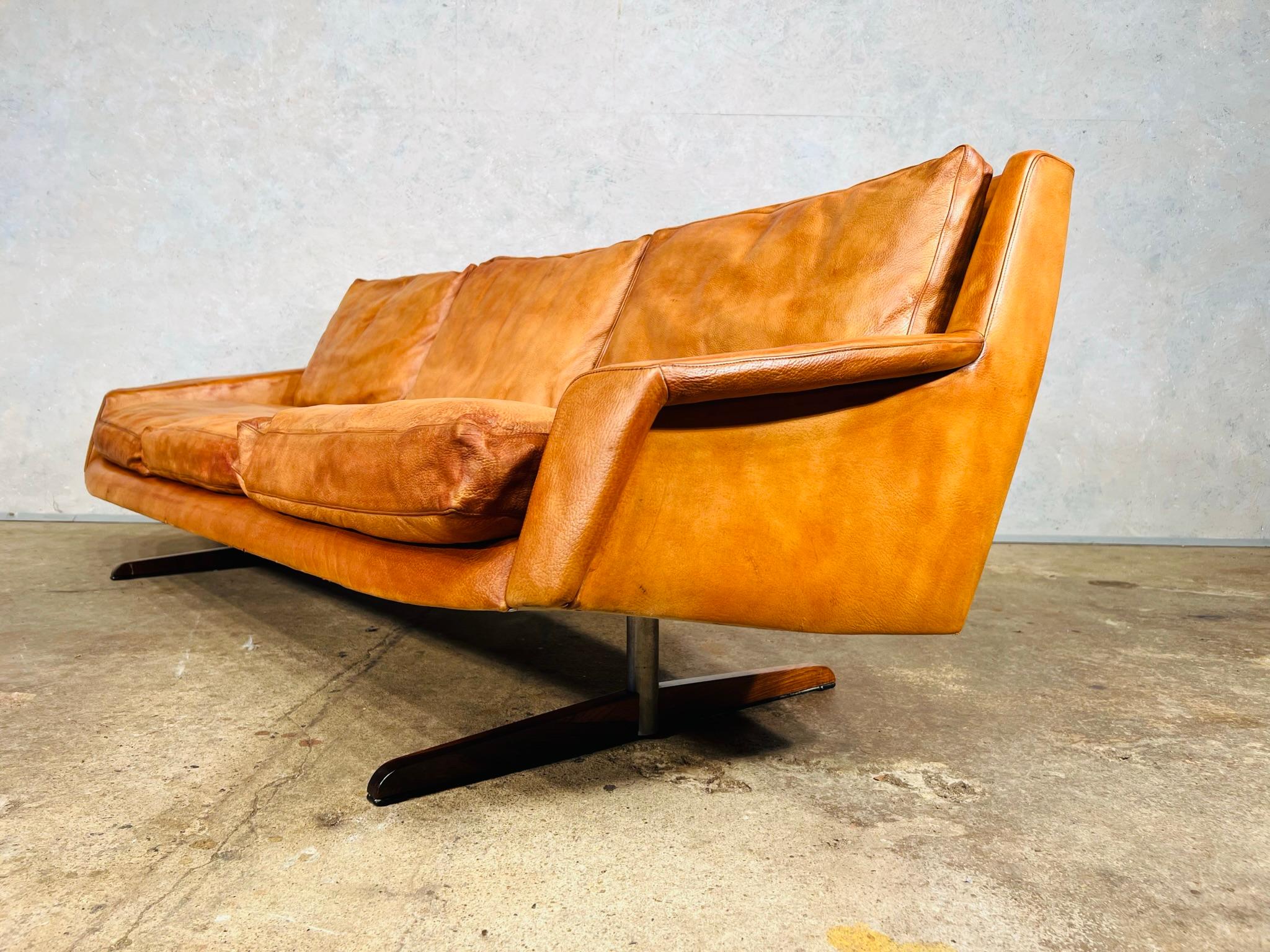 Long Vintage Norwegian Frederik Kayser For Vatne Leather Sofa Retro Rosewood#648 For Sale 3