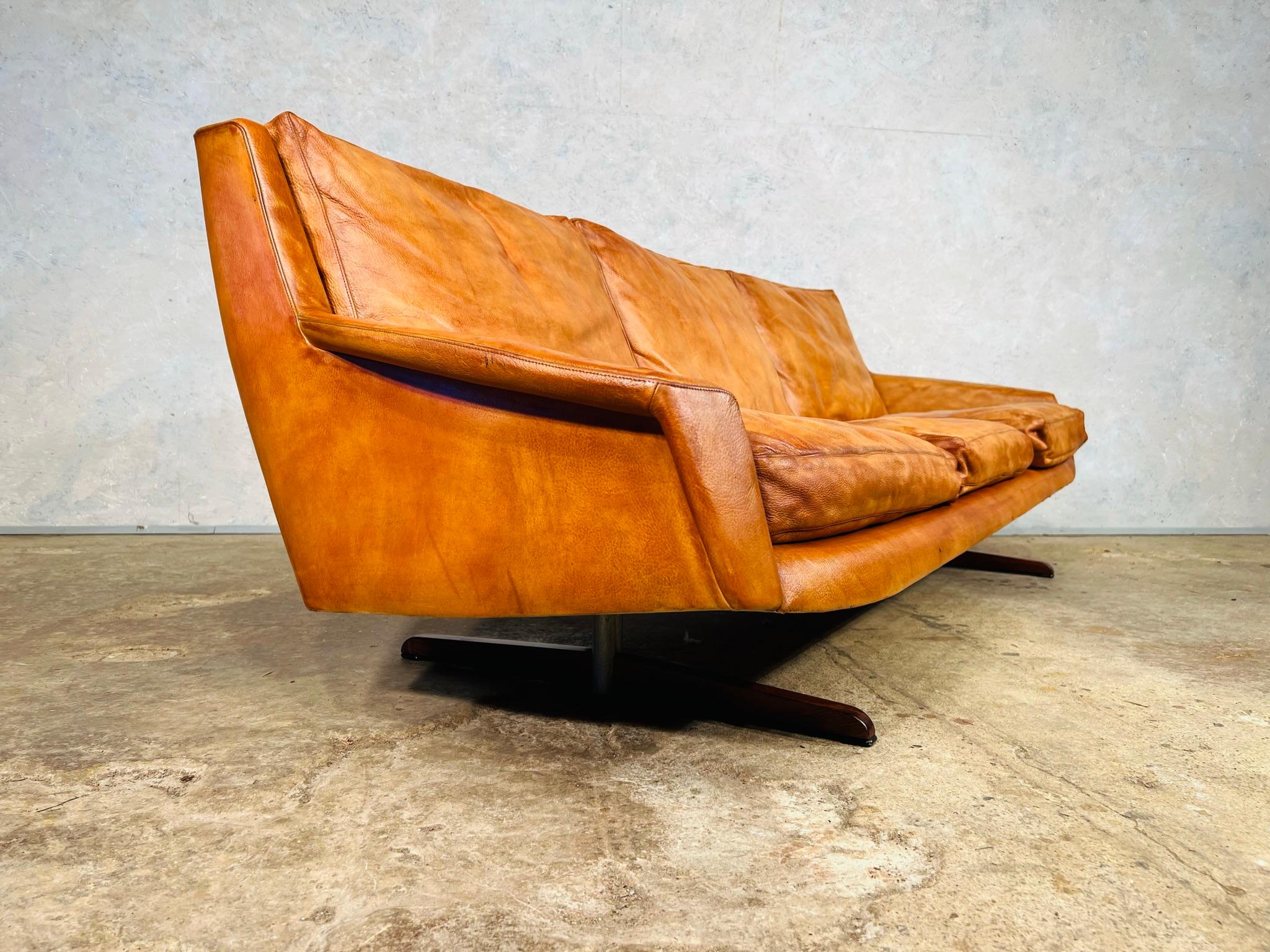 Long Vintage Norwegian Frederik Kayser For Vatne Leather Sofa Retro Rosewood#648 In Good Condition For Sale In Lewes, GB