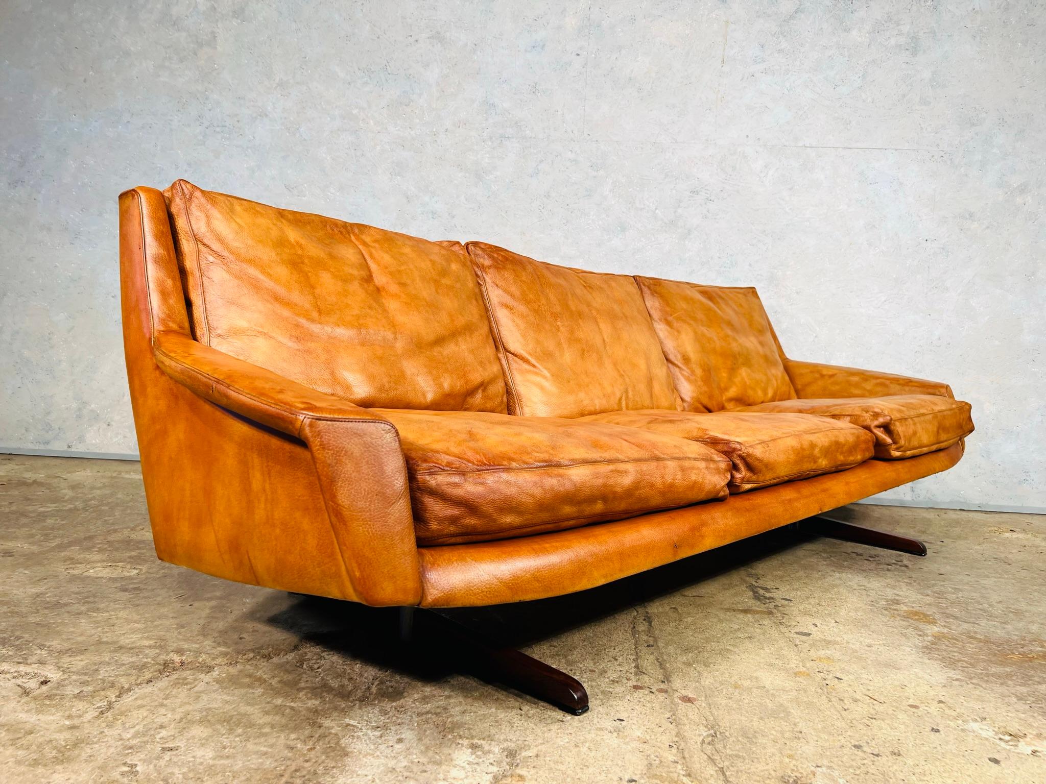 Long Vintage Norwegian Frederik Kayser For Vatne Leather Sofa Retro Rosewood#648 For Sale 1