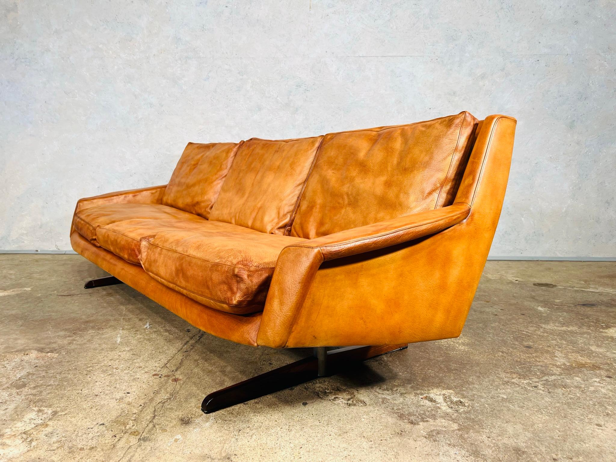 Long Vintage Norwegian Frederik Kayser For Vatne Leather Sofa Retro Rosewood#648 For Sale 2