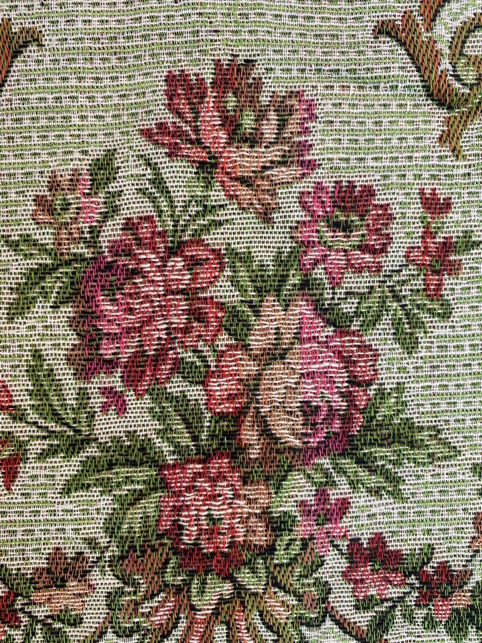 Beautiful long tissue for upholstery with a floral design and nice colors. Mechanical Jaquar made.