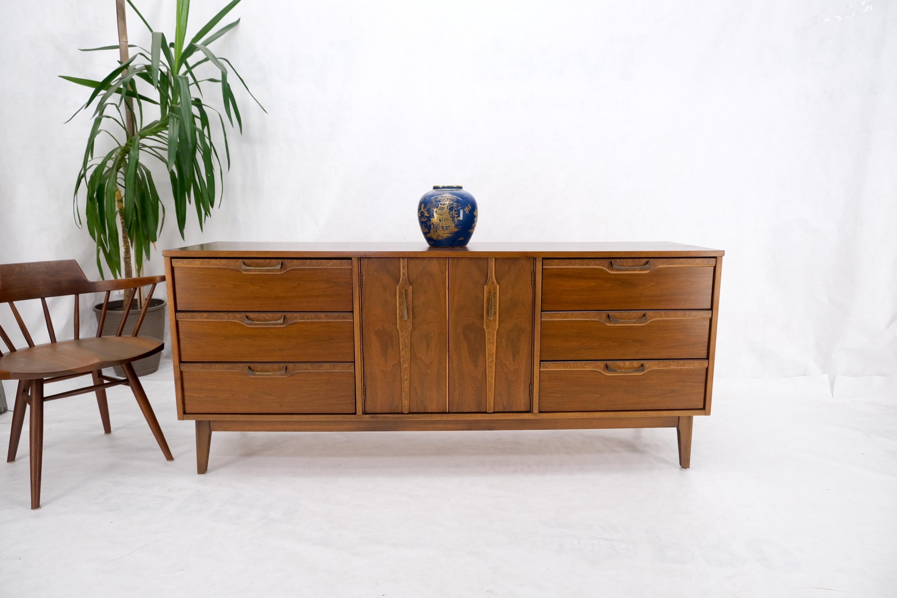 Long Walnut 9 Drawers Two Doors Mid-Century Modern Dresser Credenza Burl Accents For Sale 6