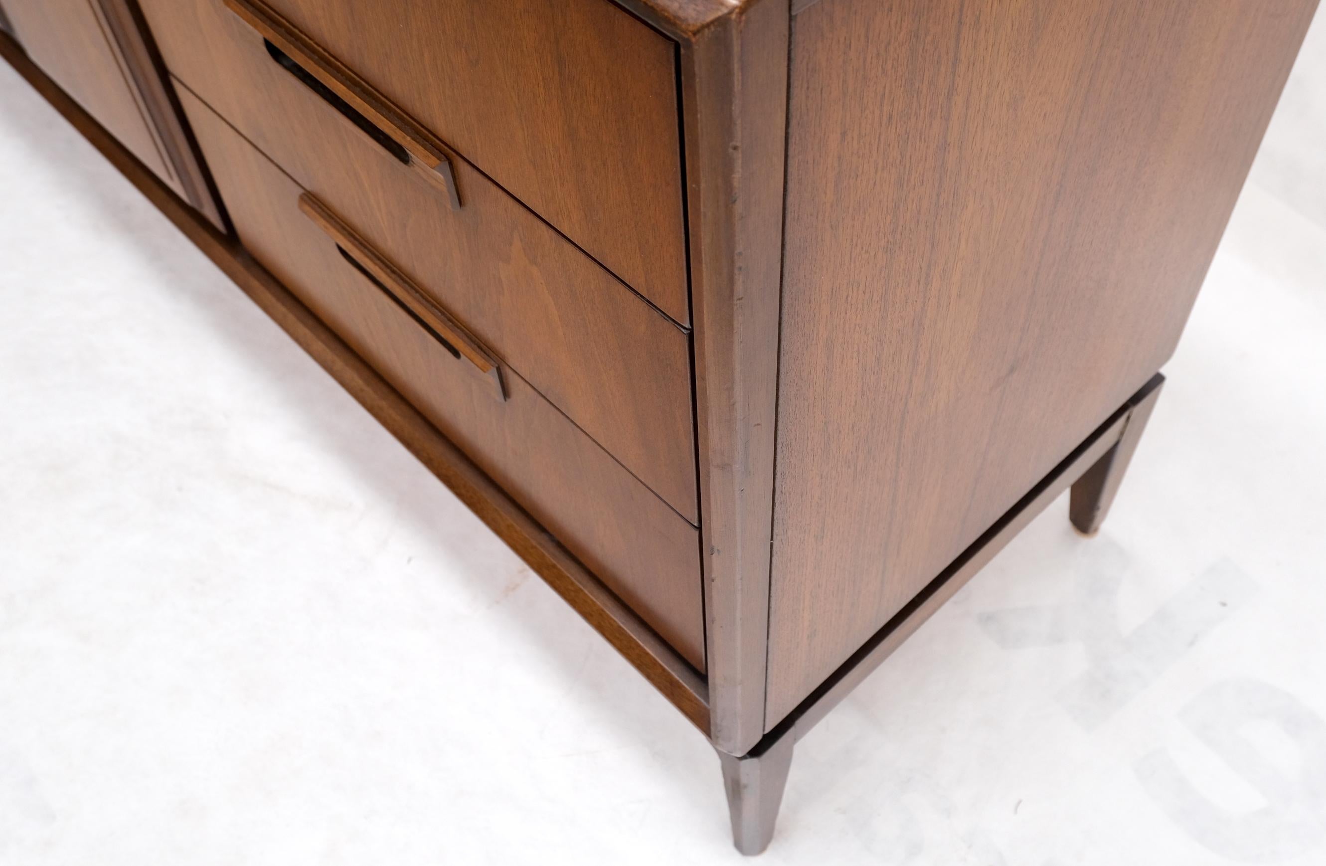 Long Walnut Mid-Century Modern 9 Drawers Credenza Dresser Double Door Cabinet For Sale 2