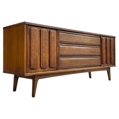 LONG Walnussholz Mid Century MODERN gemasertes DRESSER / Sideboard, ca. 1960er Jahre