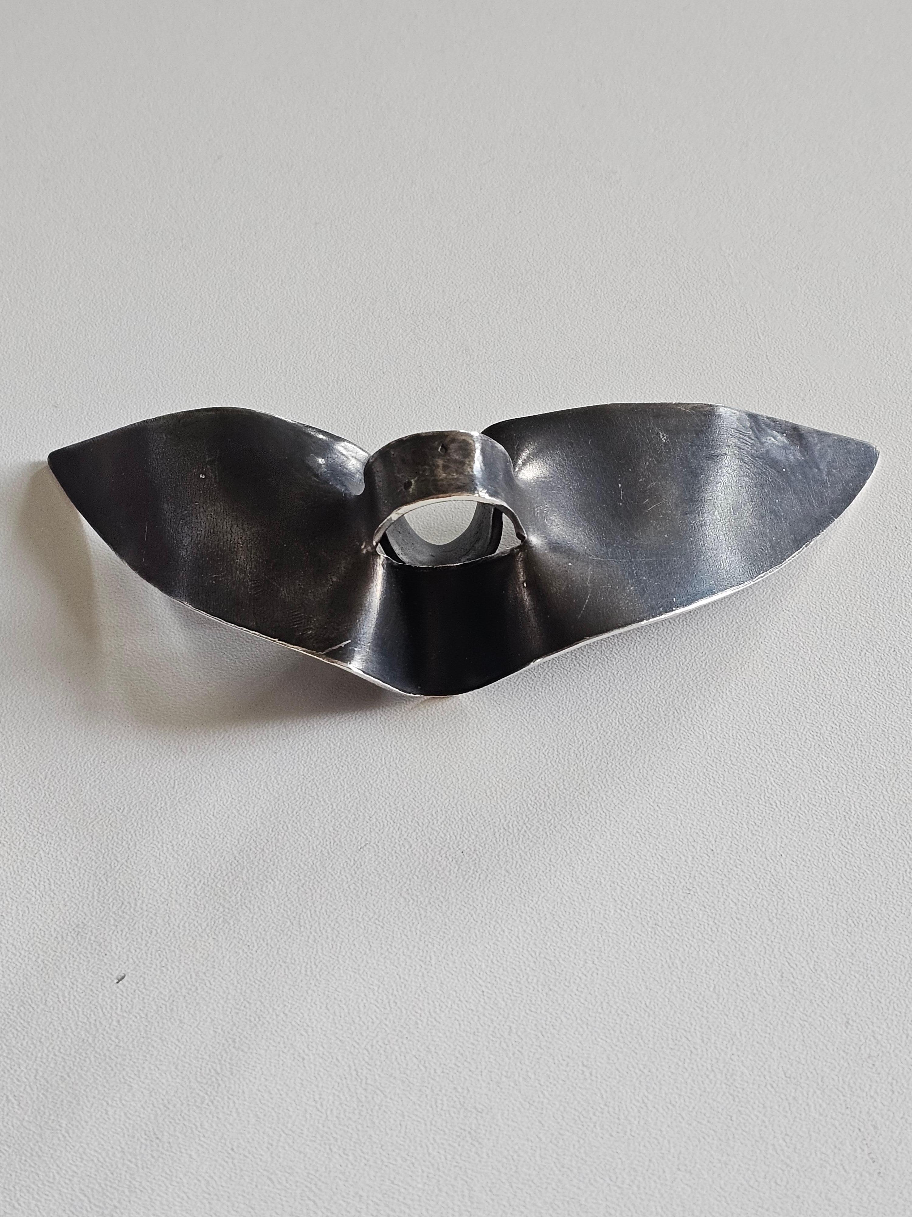 da uomo o donna Alina Alamorean Anello scultoreo contemporaneo ad ali lunghe A. Silver in vendita
