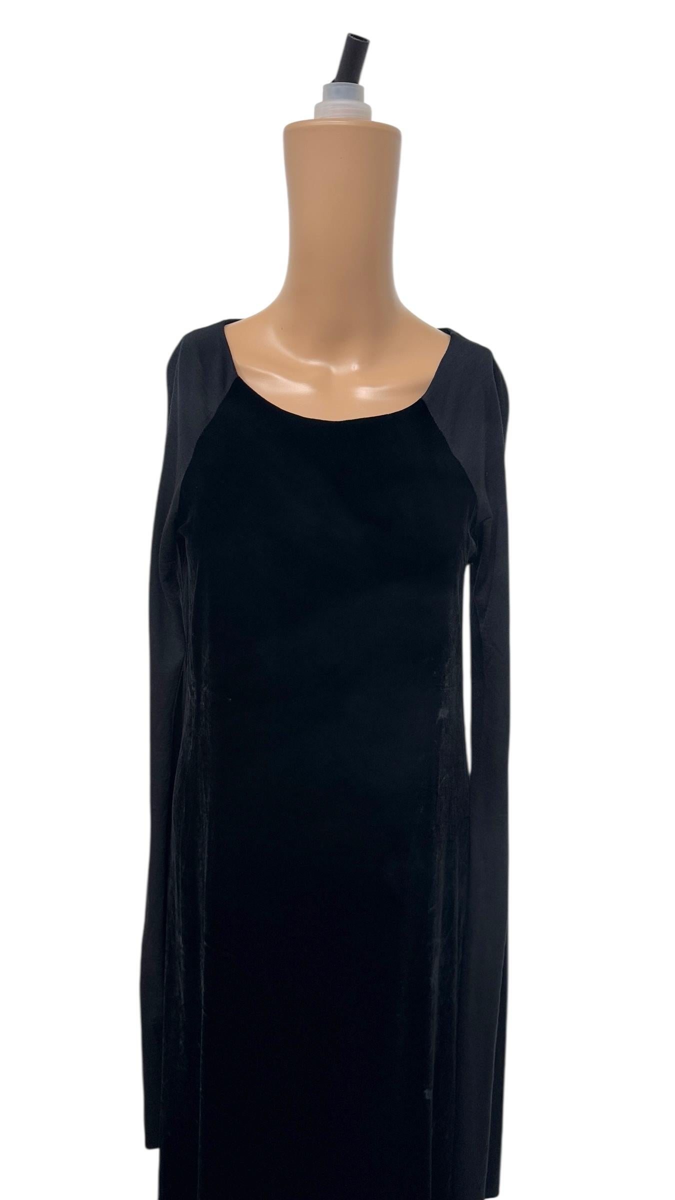 Langes Kleid aus Wolle und Samt von Marina Sinibaldi Benatti - Italienischer Minimalismus Damen im Angebot
