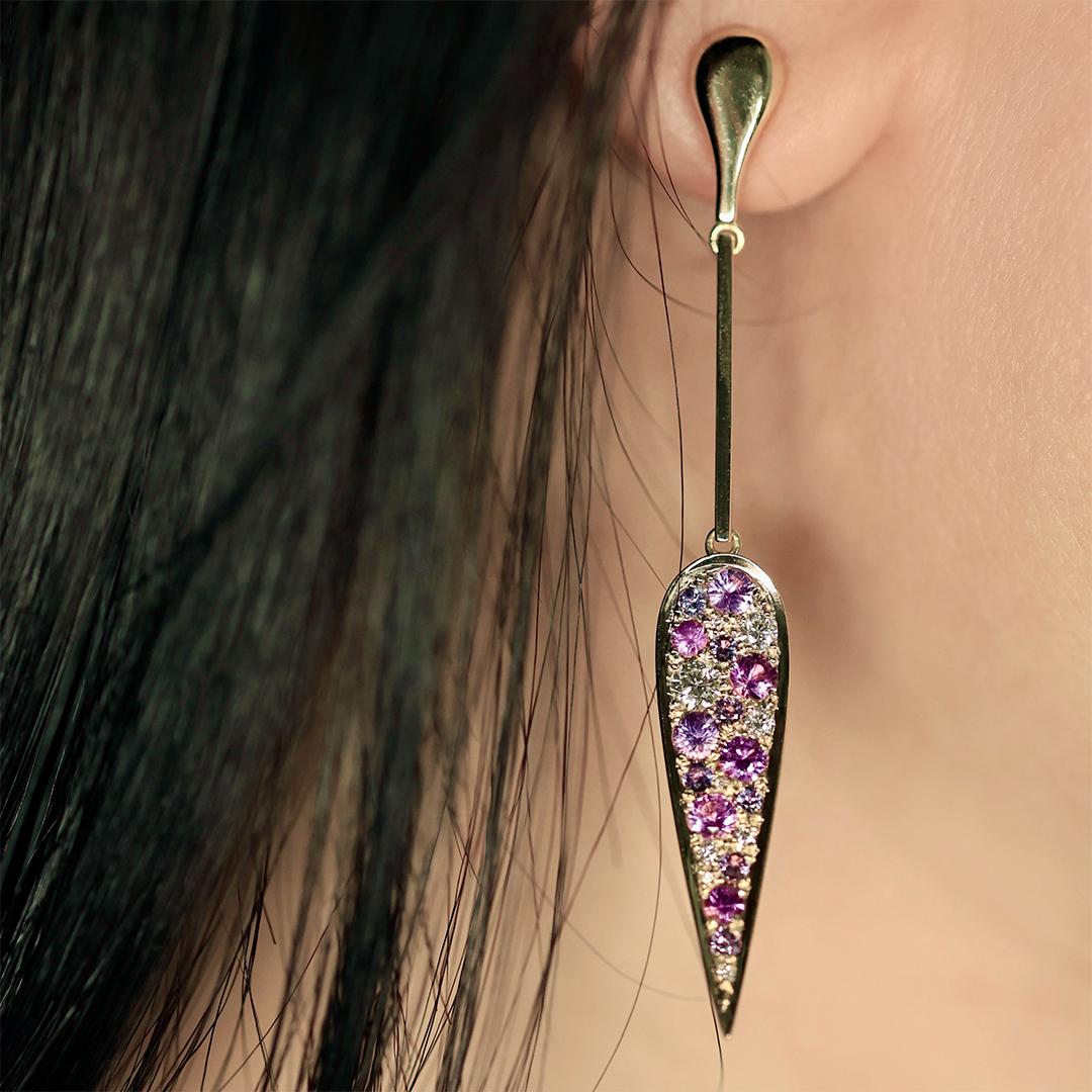 Or jaune long  Alexandrite à couleurs changeantes  Saphir violet Diamant  Boucles d'oreilles en vente 5