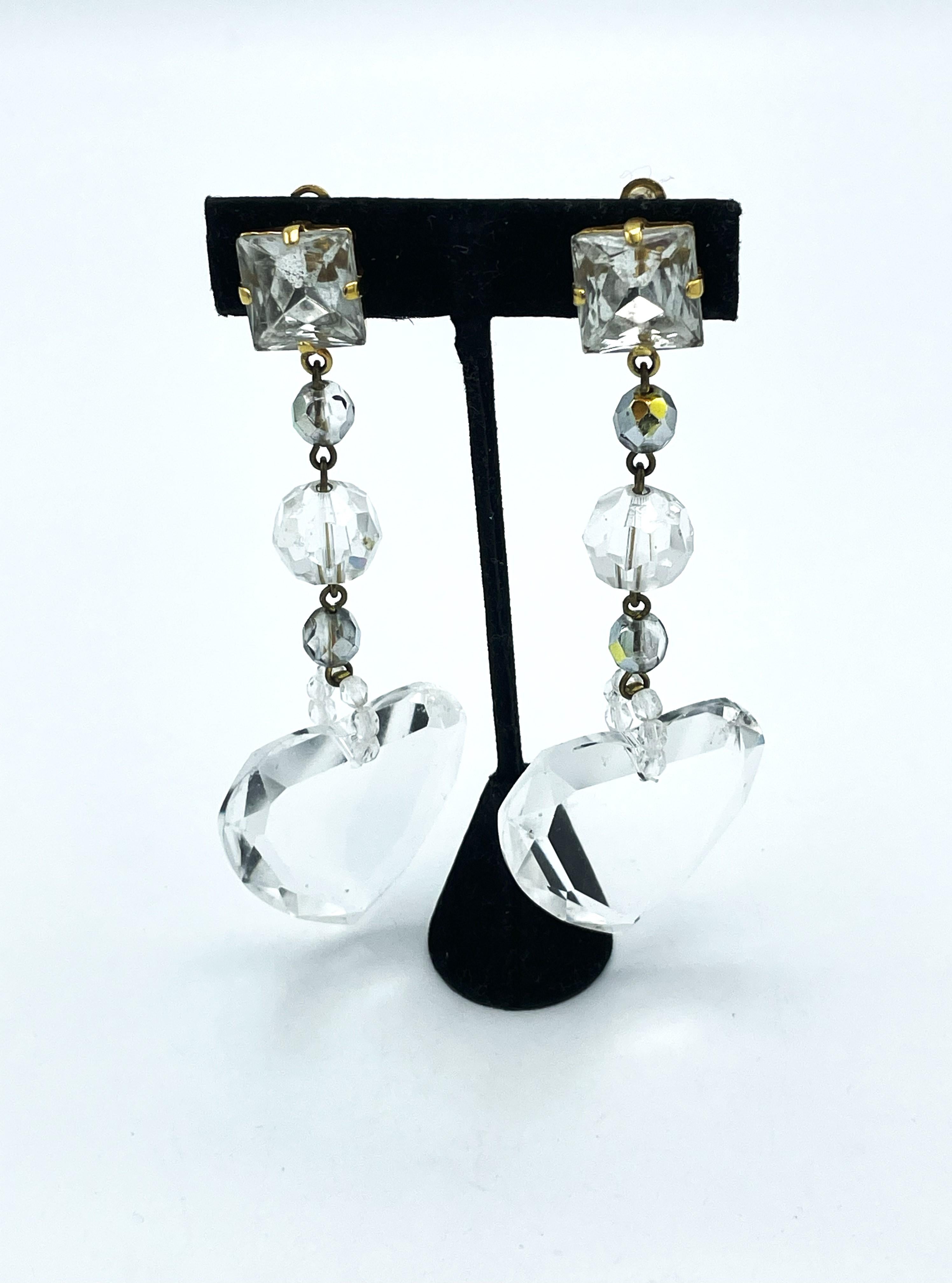 Long Yves Saint Laurent clip earrings, large cut heart and crystal balls. 1990s In Good Condition For Sale In Stuttgart, DE