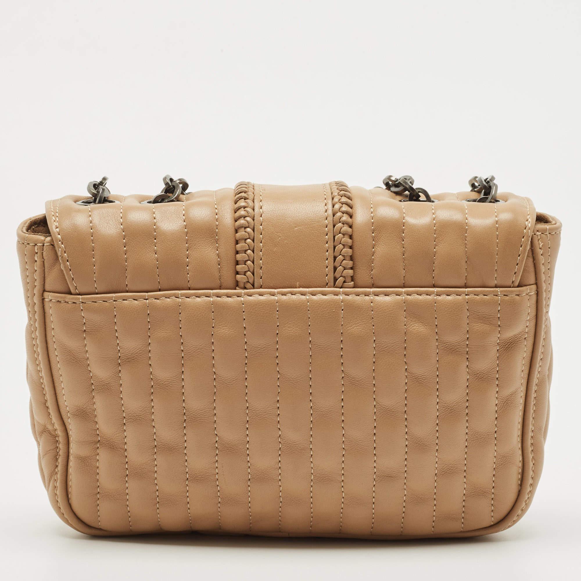 For a look that is complete with style, taste, and a touch of luxe, this crossbody bag is the perfect addition. Flaunt this beauty on your shoulder at any event and revel in the taste of luxury it leaves you with.

