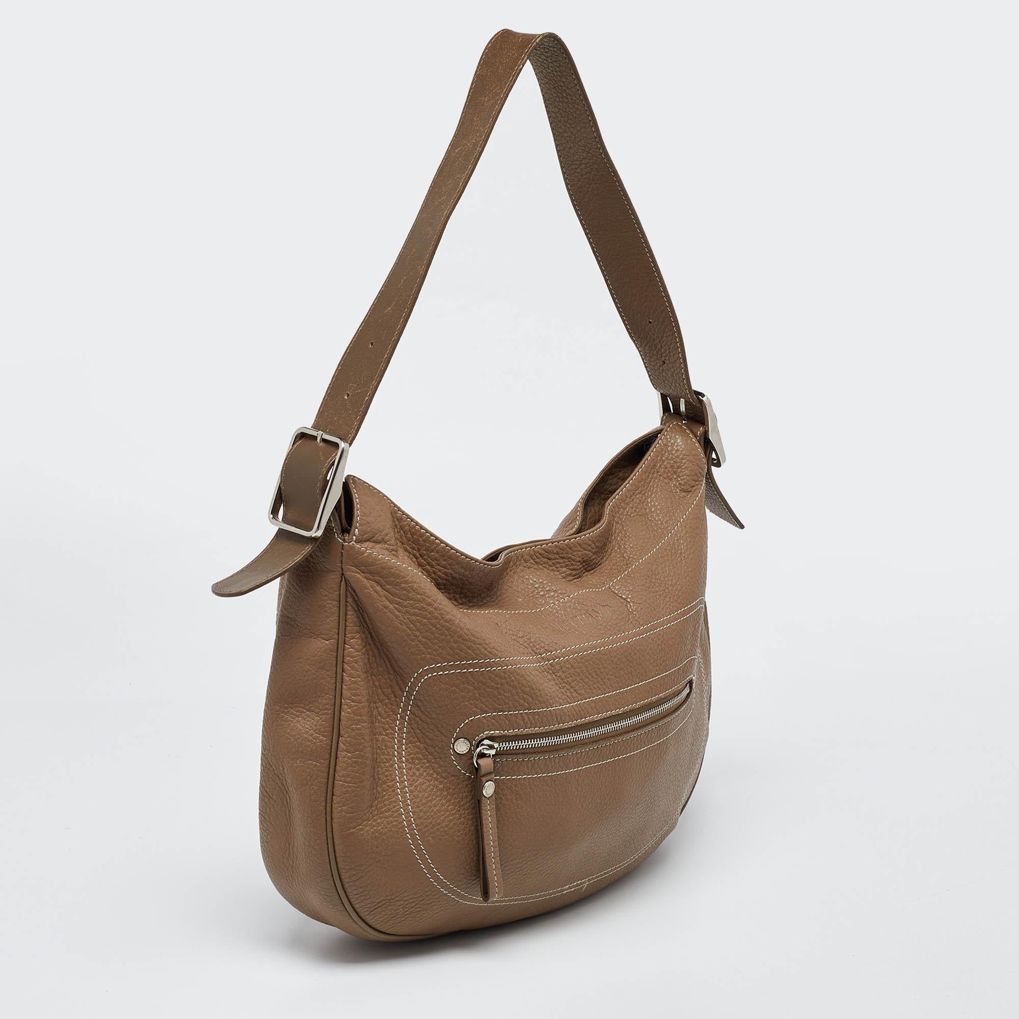 Longchamp Beige Leather Hobo In Fair Condition For Sale In Dubai, Al Qouz 2