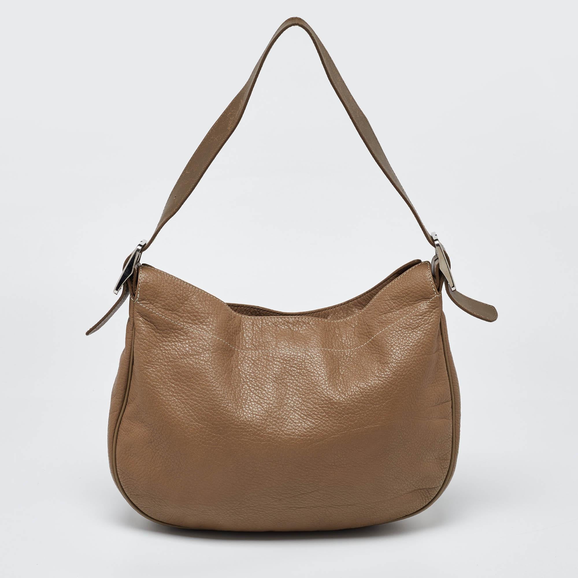 Women's Longchamp Beige Leather Hobo For Sale