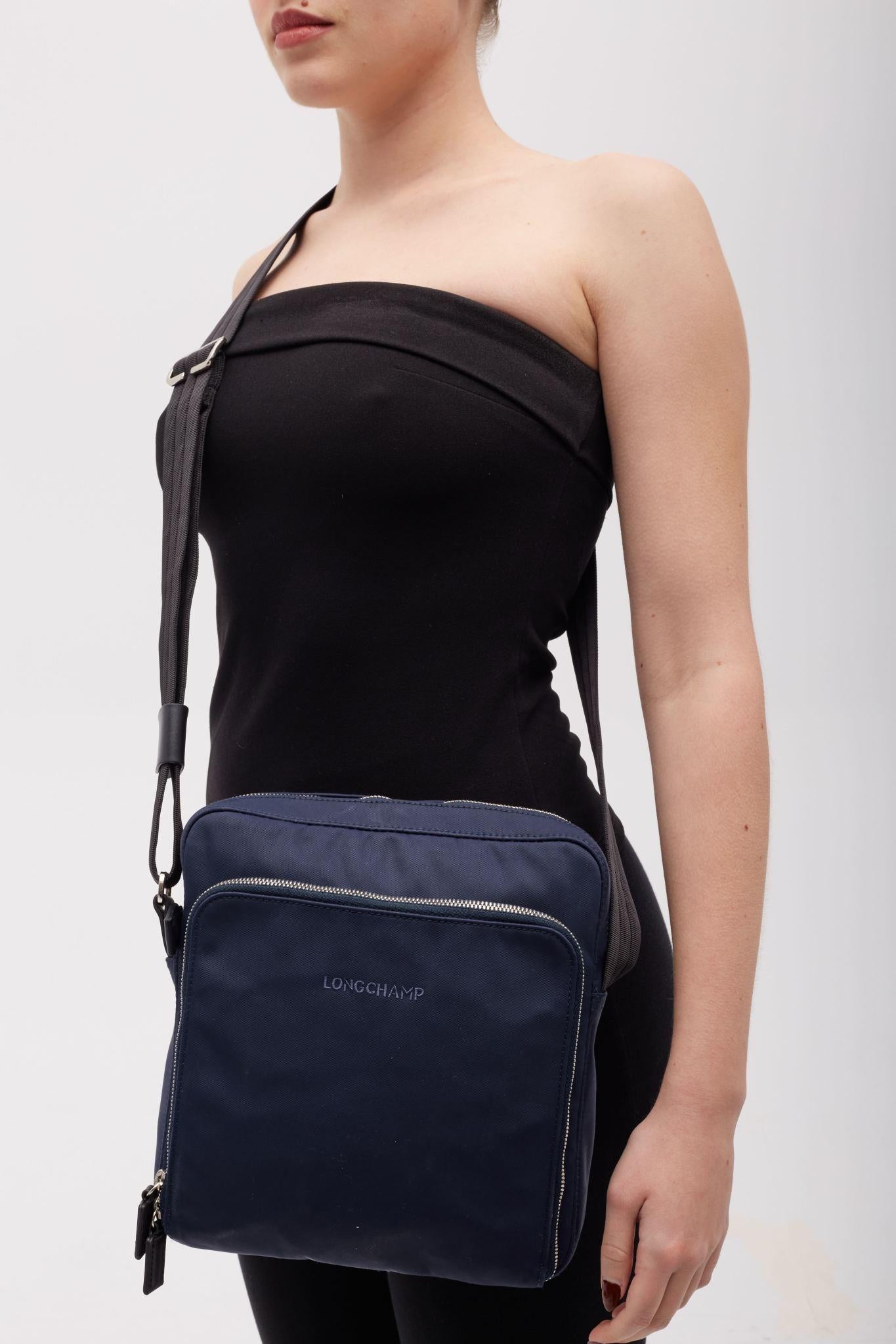 Color: blue
Material: canvas
4820000567
Condition: Very good,

Measurements~
Height 10.5