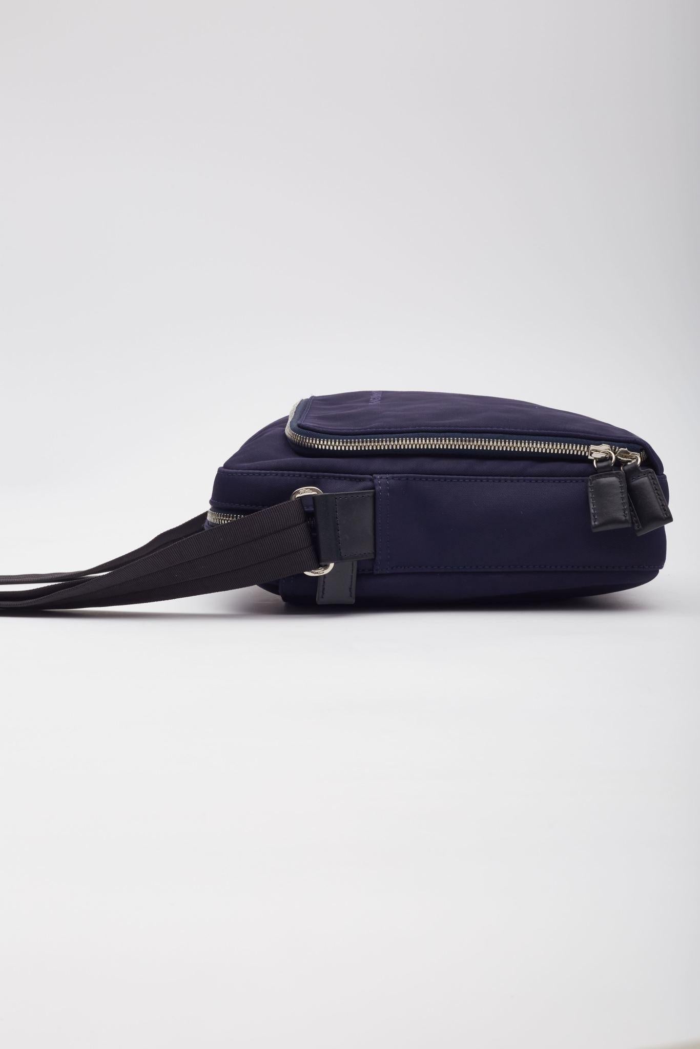 Women's Longchamp Blue Canvas Logo Messenger Bag For Sale