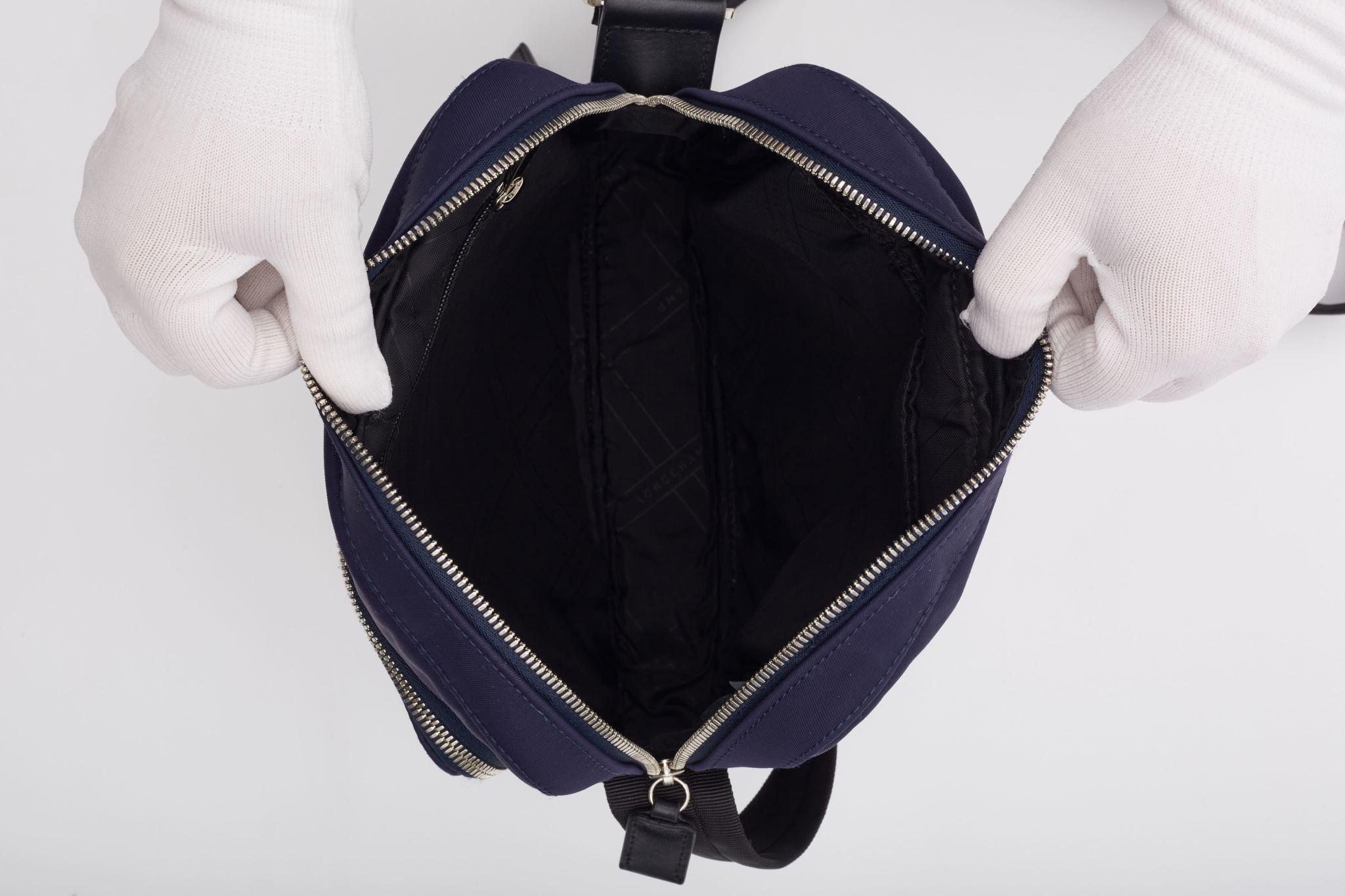 Longchamp Blue Canvas Logo Messenger Bag For Sale 3