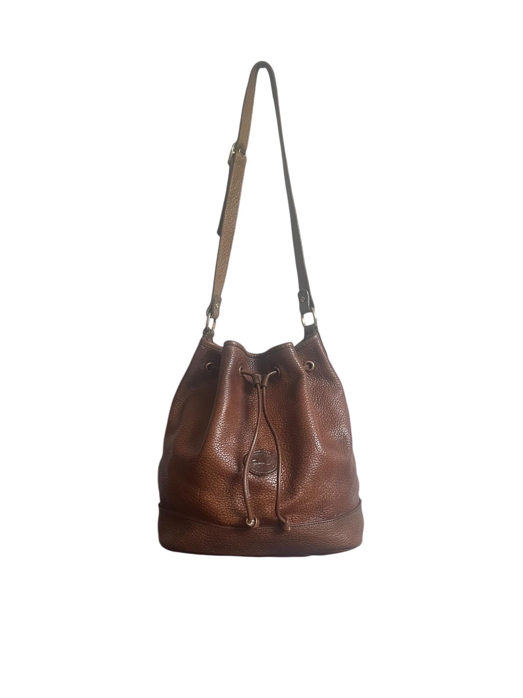 Longchamp Brown Grained Leather Bucket Shoulder Bag - France Vintage - Fashion For Sale 8