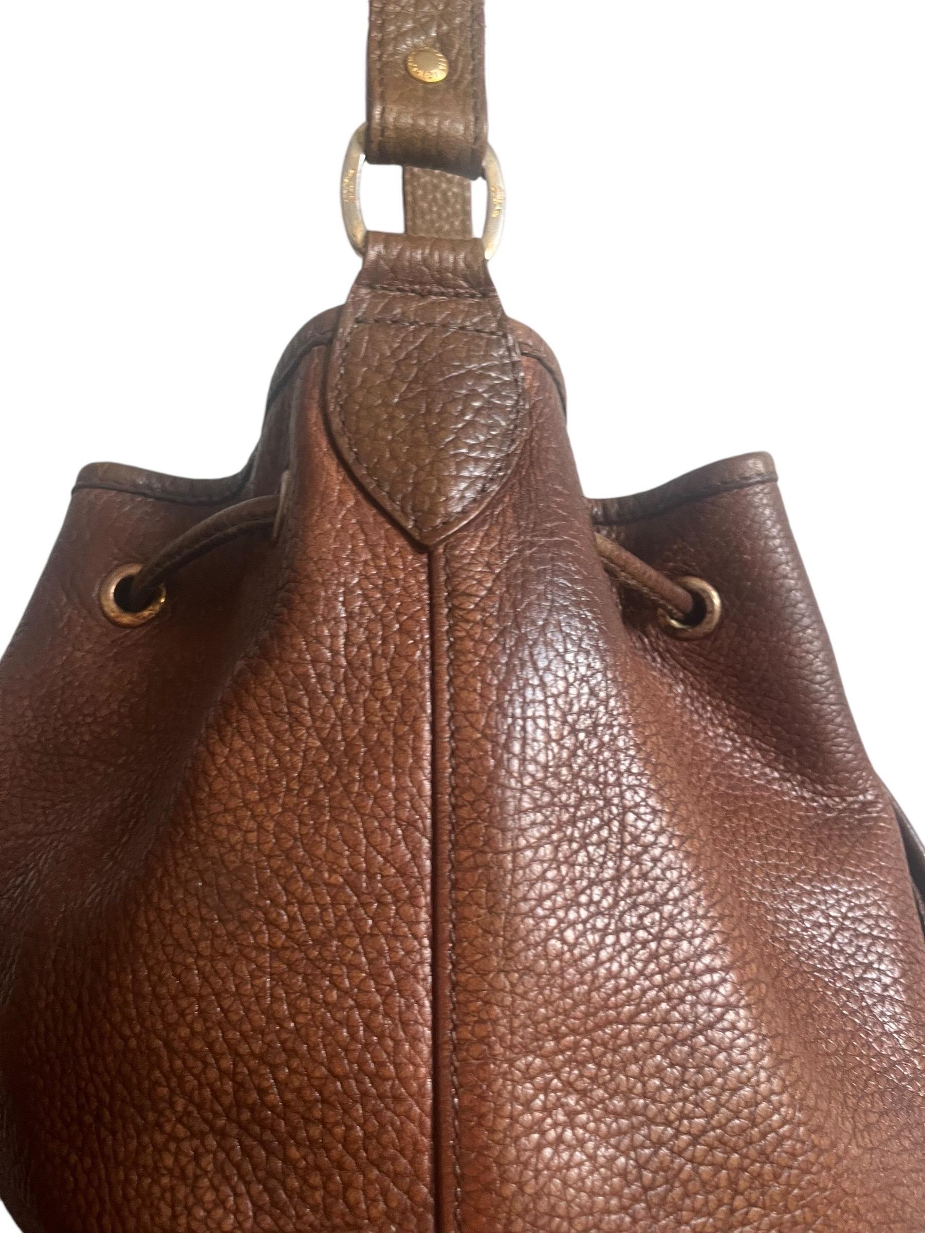 French Longchamp Brown Grained Leather Bucket Shoulder Bag - France Vintage - Fashion For Sale