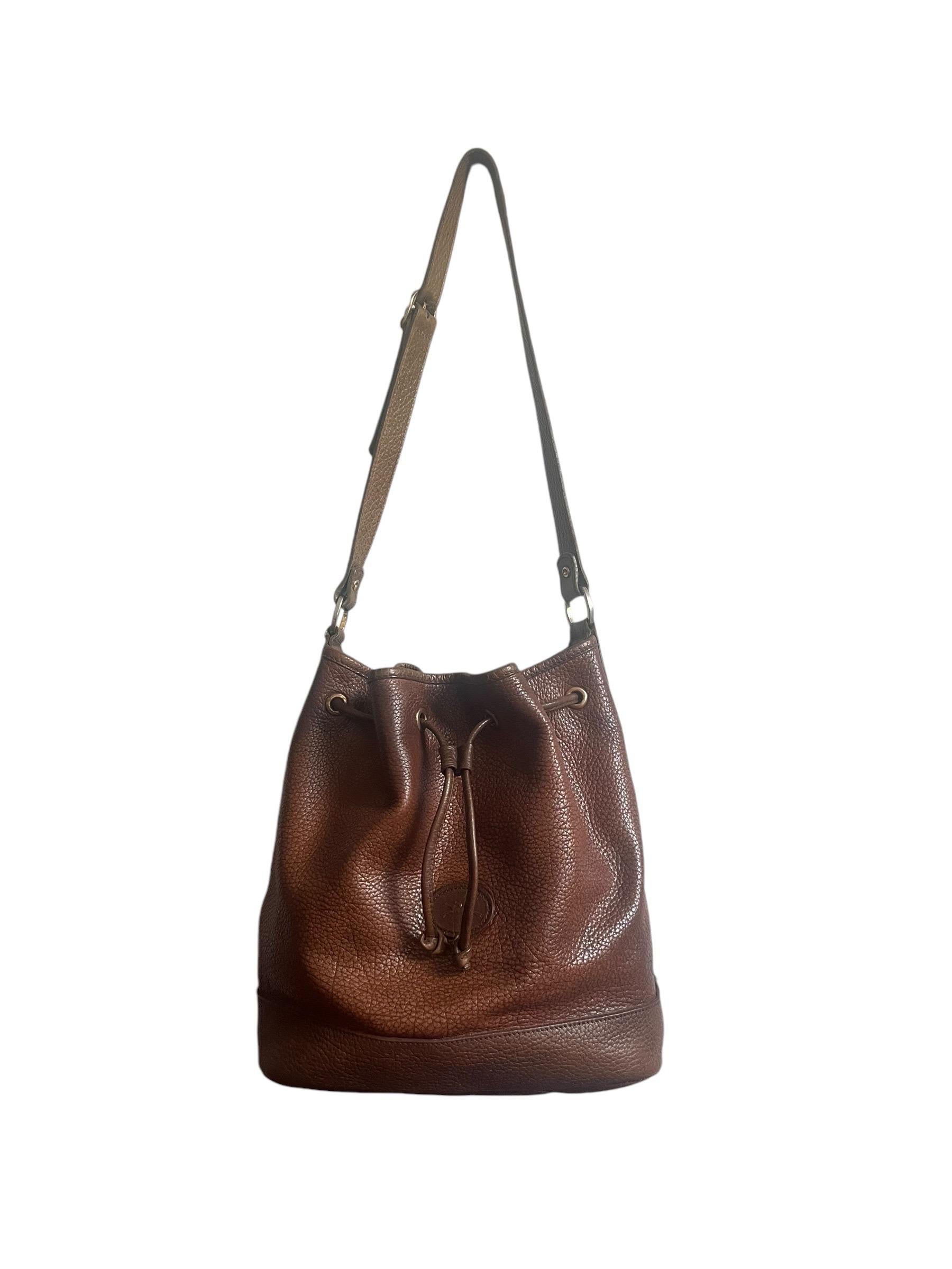 Longchamp Brown Grained Leather Bucket Shoulder Bag - France Vintage - Fashion For Sale 1