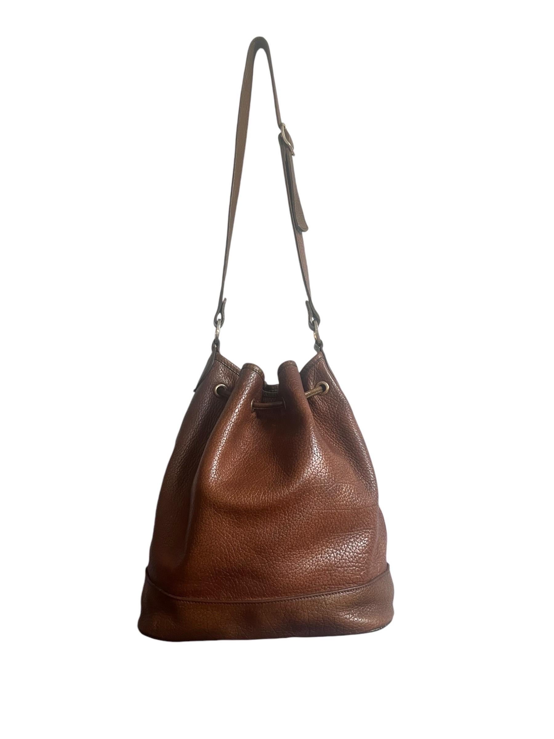 Longchamp Brown Grained Leather Bucket Shoulder Bag - France Vintage - Fashion For Sale 2
