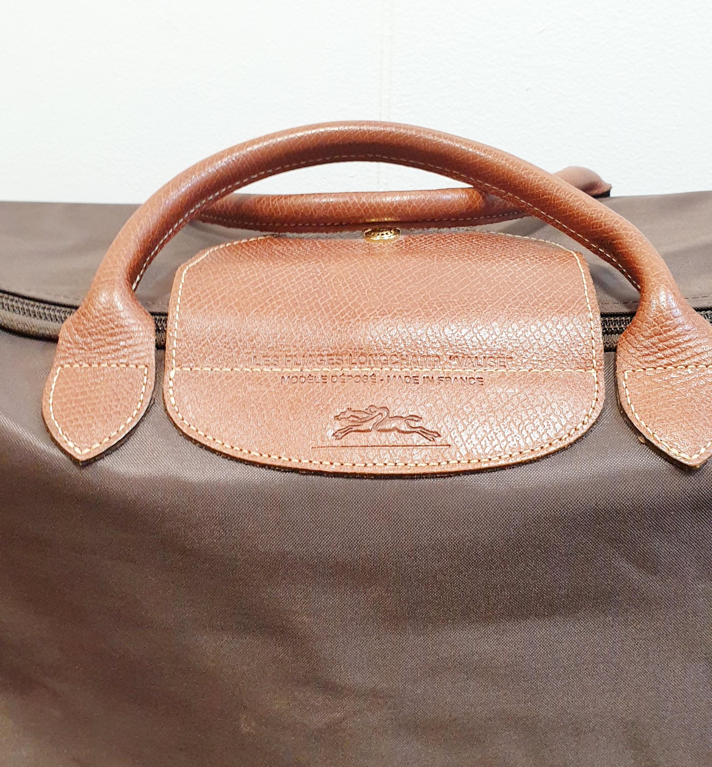 Longchamp Canvas Clutch In Excellent Condition For Sale In  Bilbao, ES