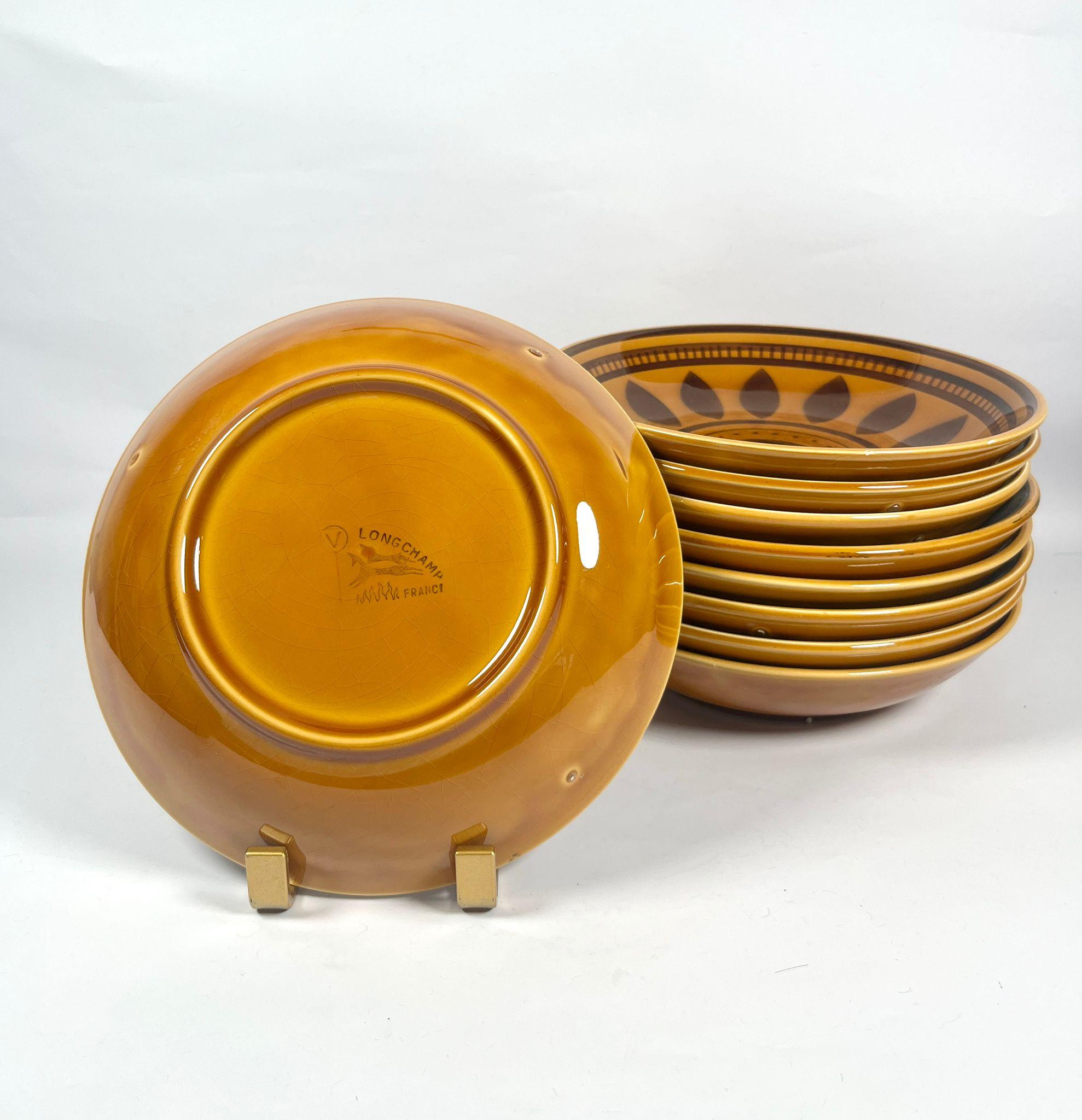 Faïence Service de vaisselle en faïence de Longchamps avec motif de feuilles noires - années 1970 en vente