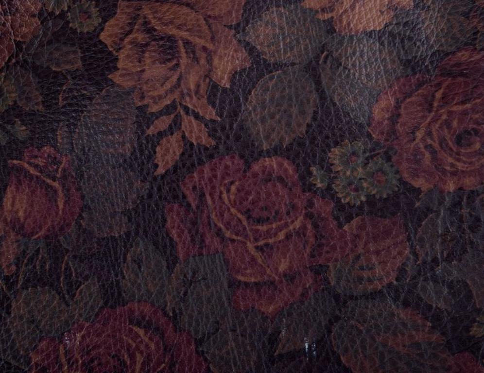 Longchamp, France. Travel bag in full-grain leather with a rose motif. For Sale 2