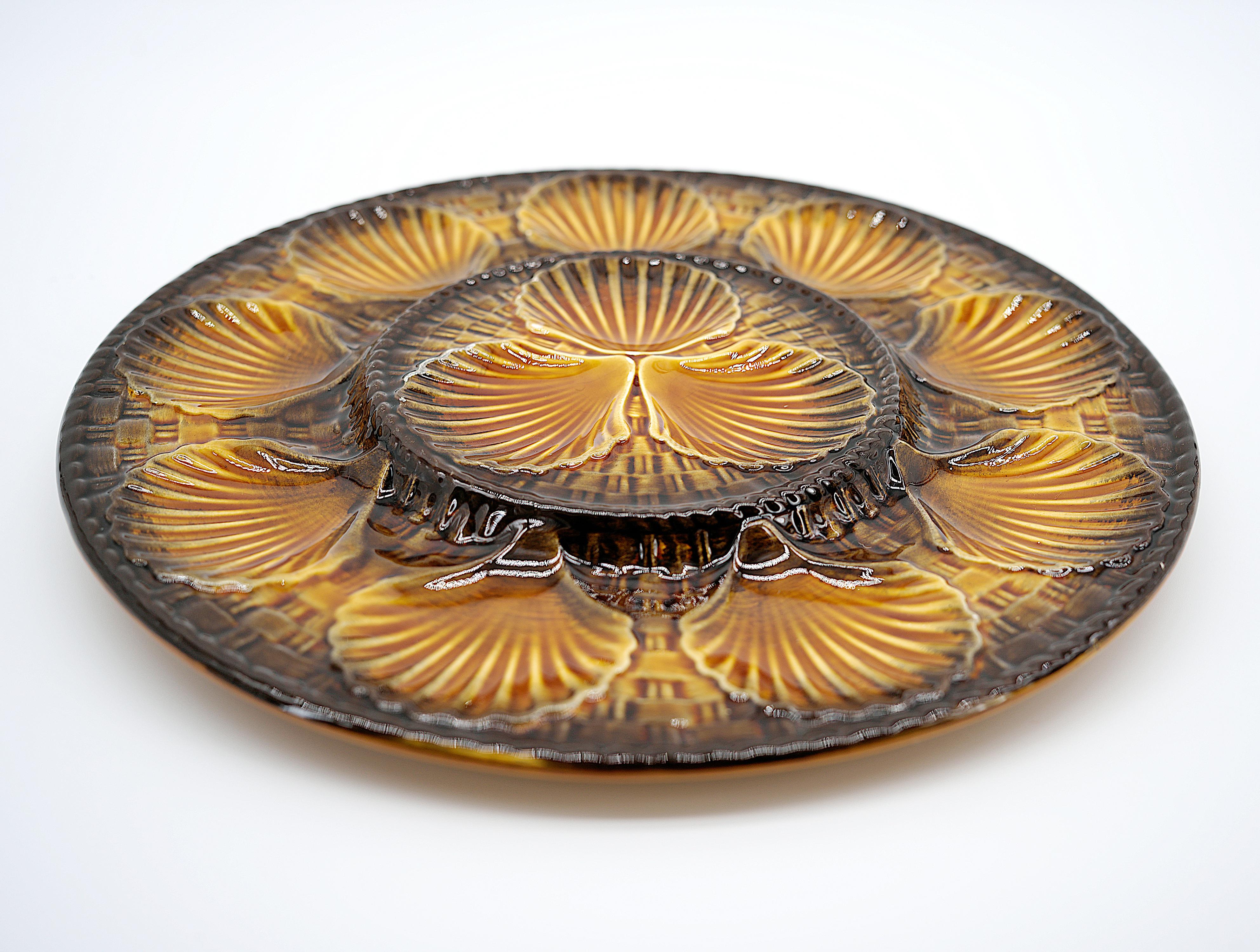Late 20th Century Longchamp French Art Majolica Ceramic Oyster Set, 1970s For Sale