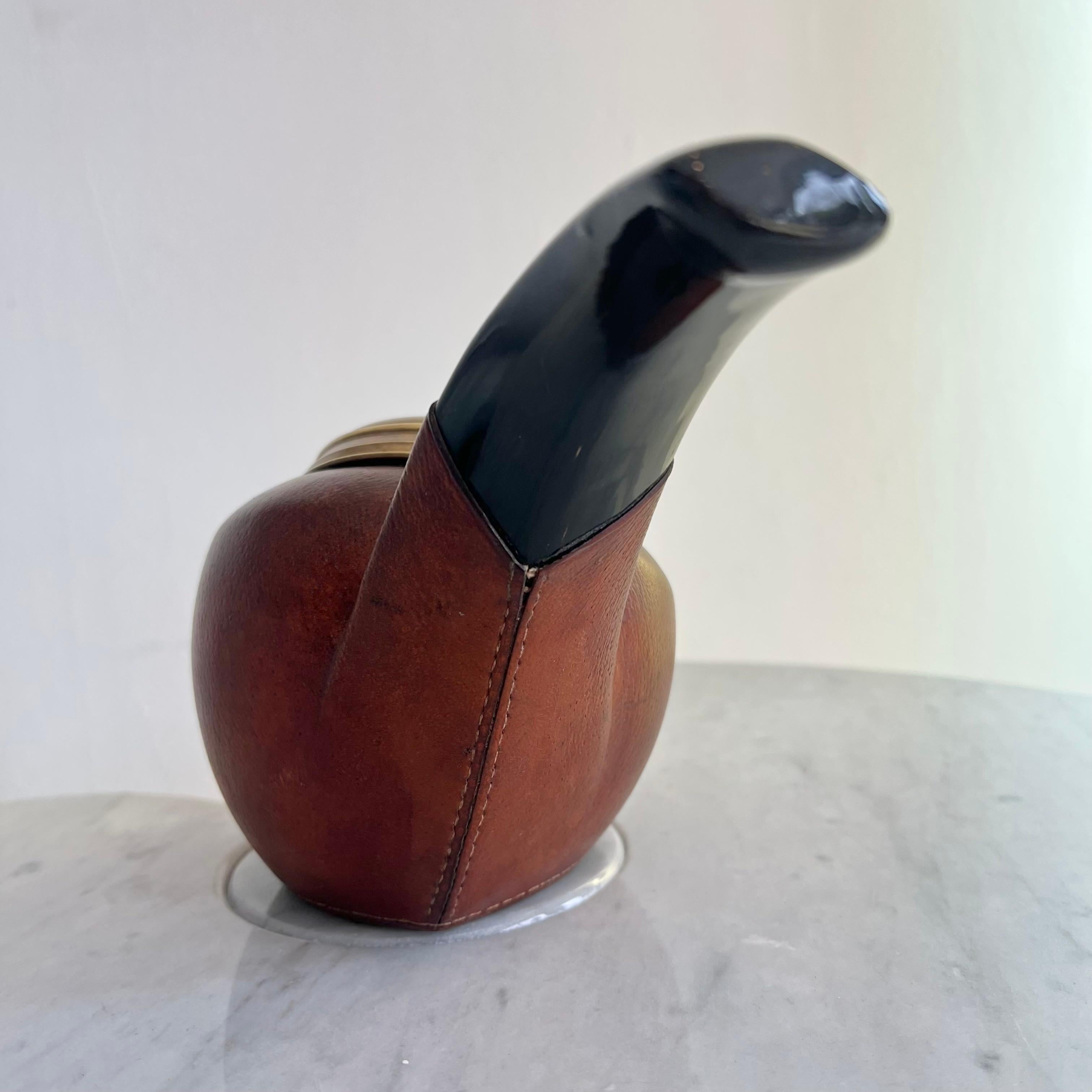 Longchamp Leather Pipe Cigarette Dispenser, 1960s France In Good Condition For Sale In Los Angeles, CA