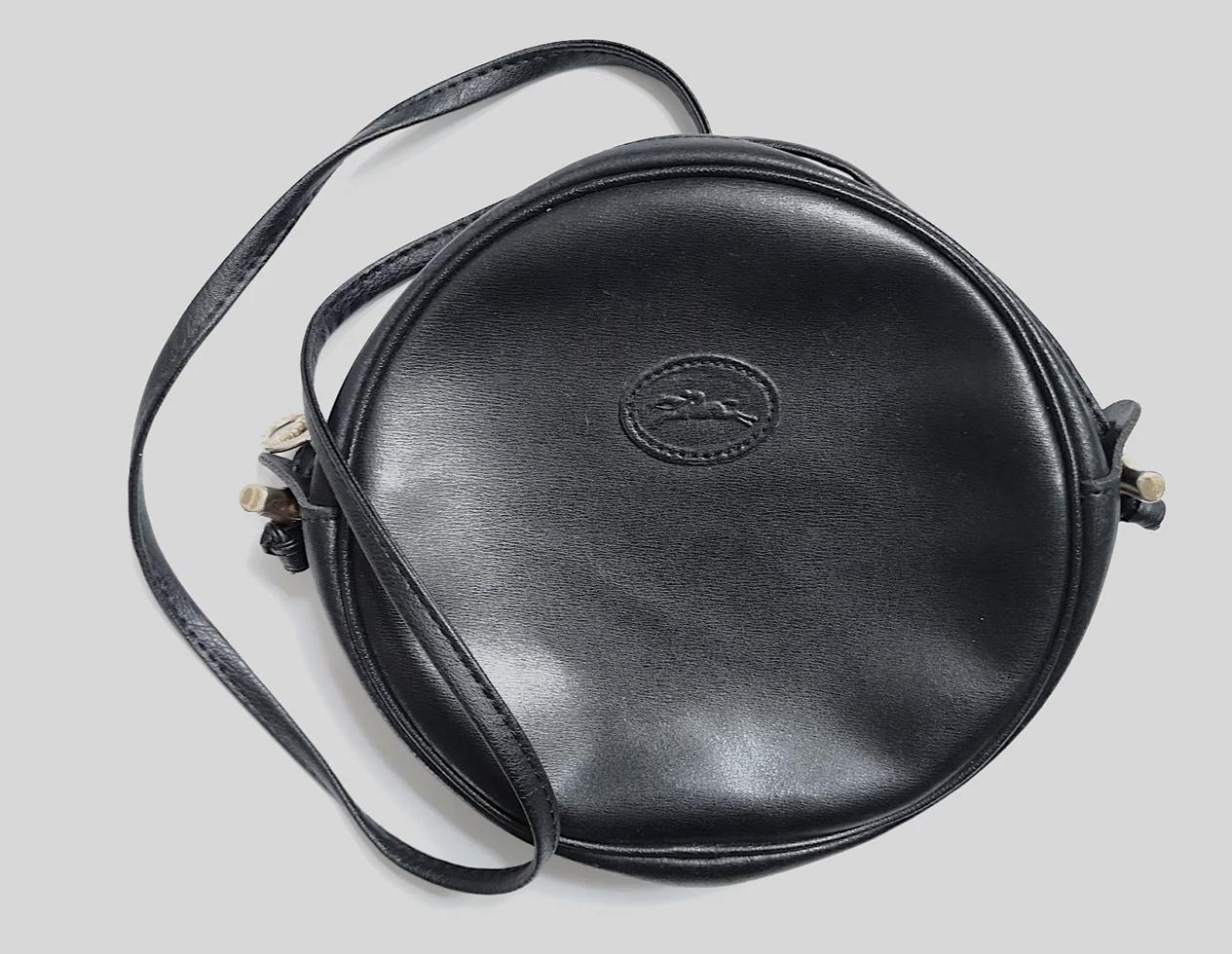 Longchamp Leder-Schulterhandtasche Made in France im Angebot 11