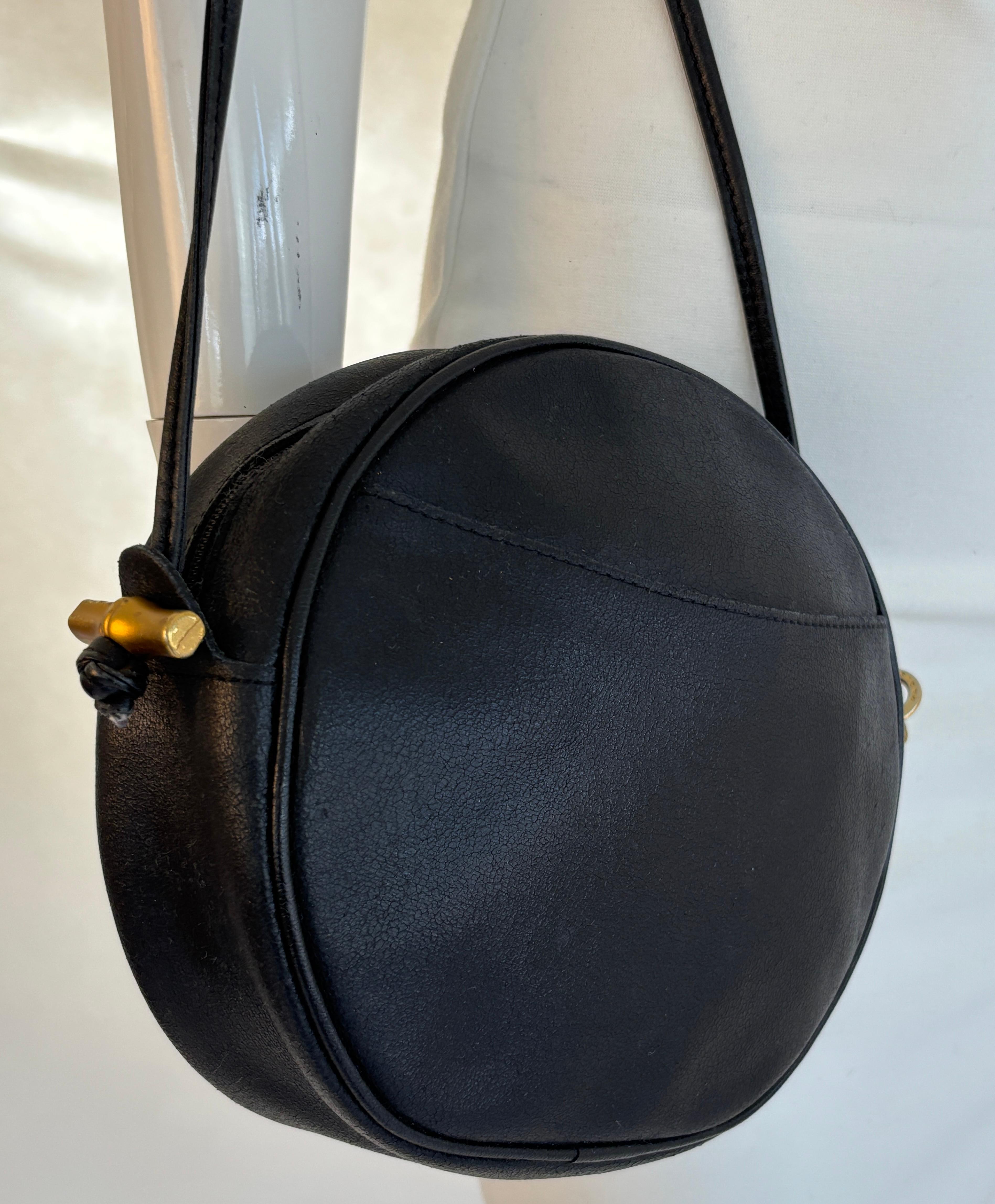 Longchamp Leder-Schulterhandtasche Made in France im Angebot 1