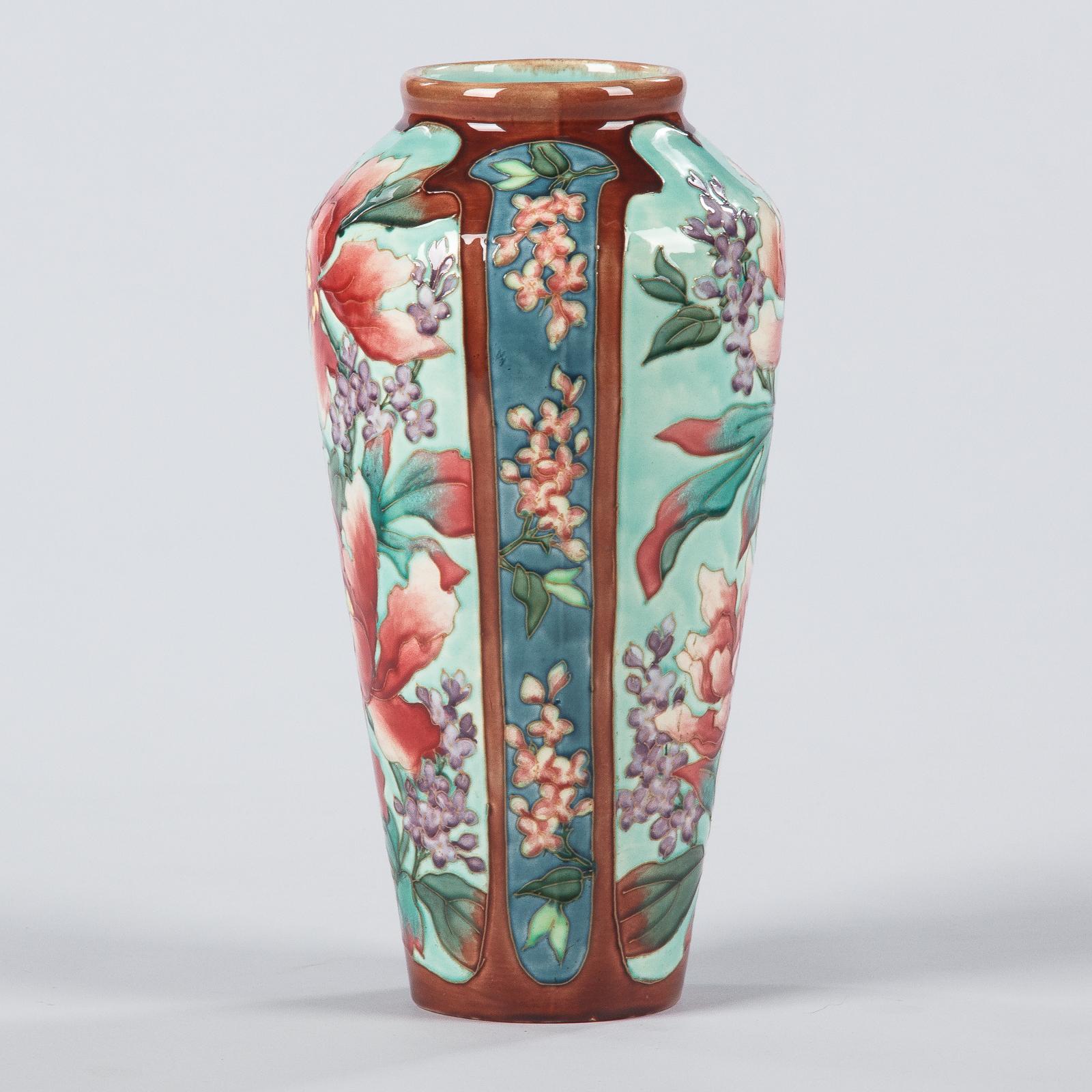 Longchamp Majolica Ceramic Vase, 1900s 7