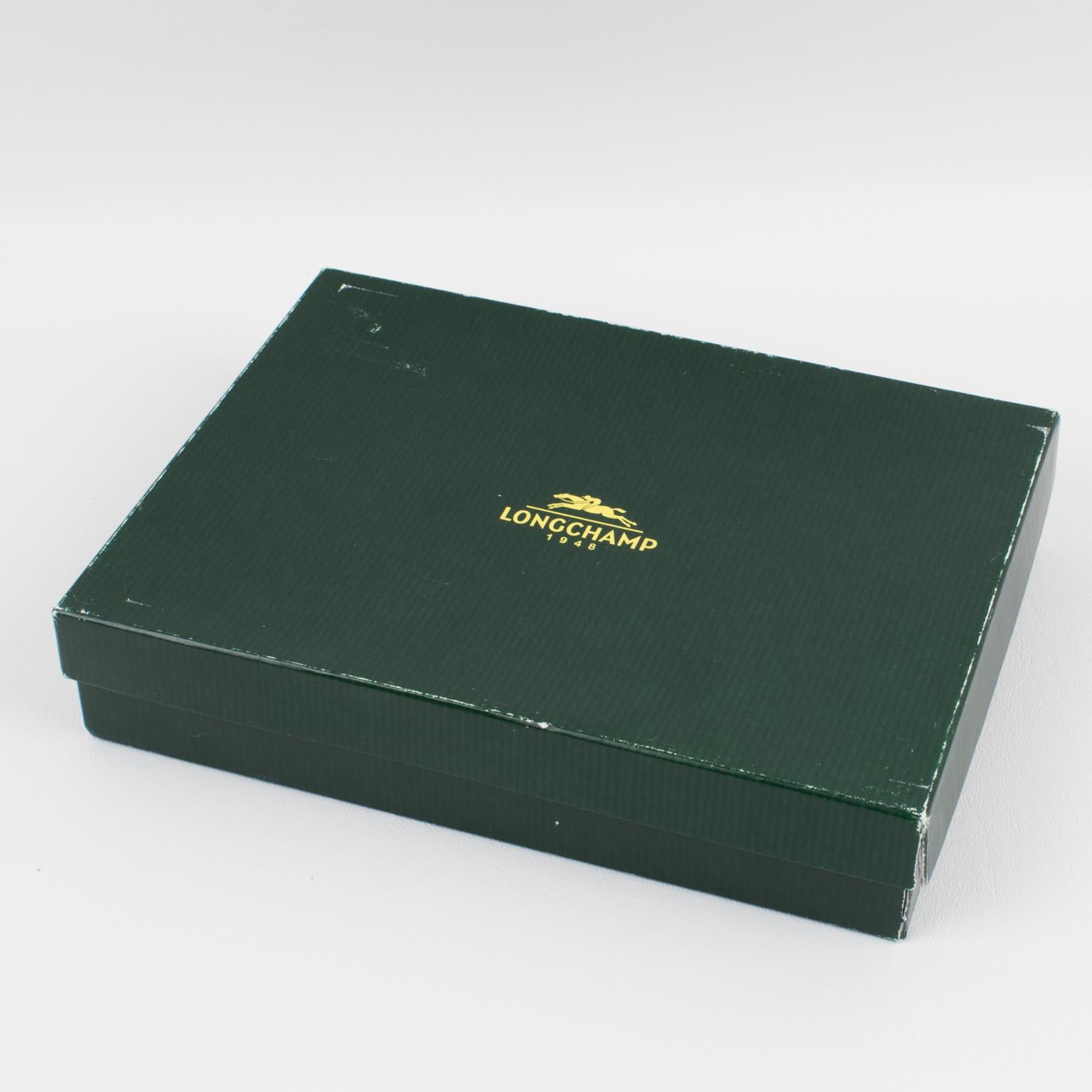 Portarretratos de cuero pespunteado Longchamp París, hacia 1980 en venta 3