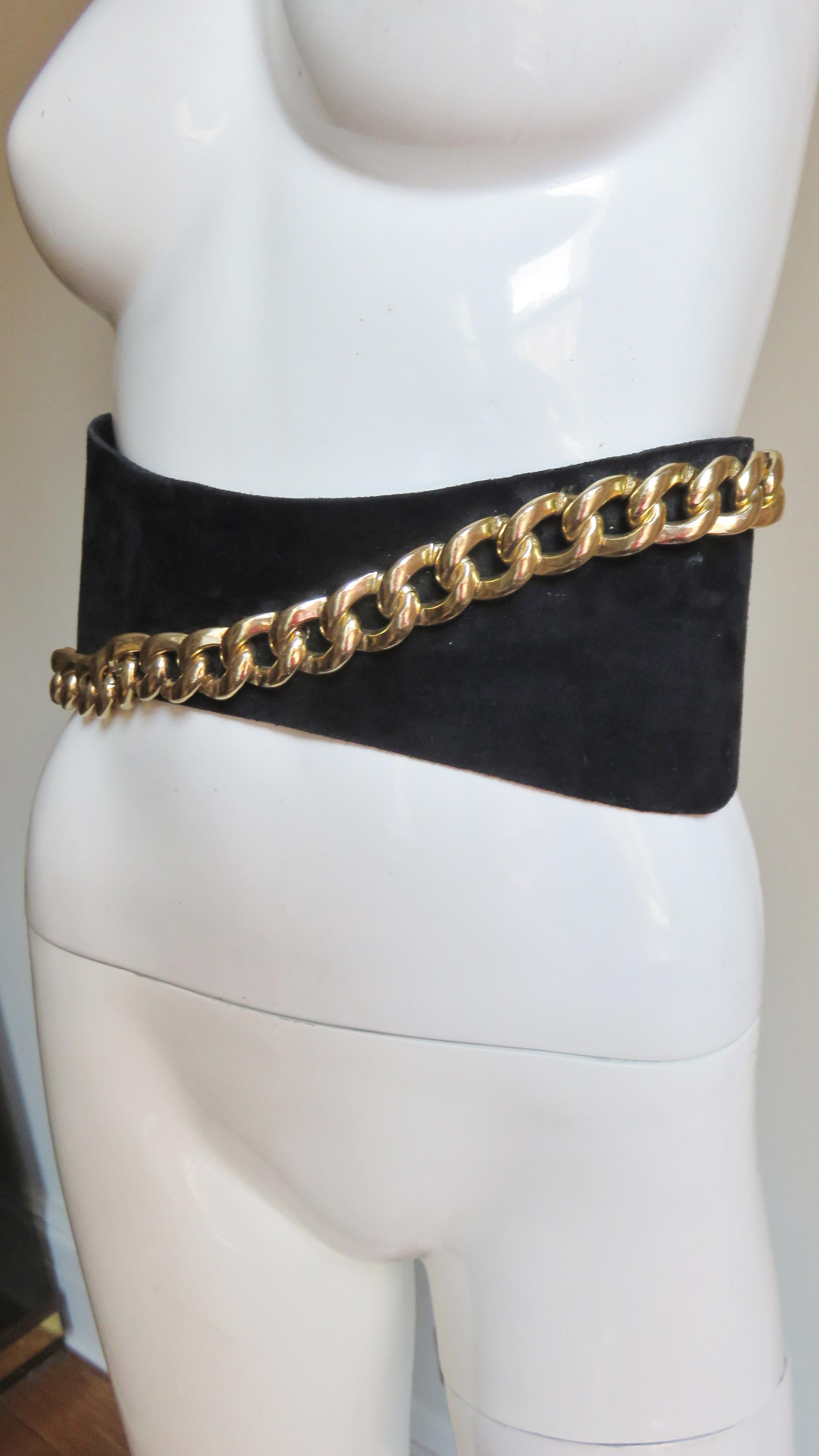 Longchamp Wide Suede Belt with Gold Chain 1990s In Good Condition For Sale In Water Mill, NY