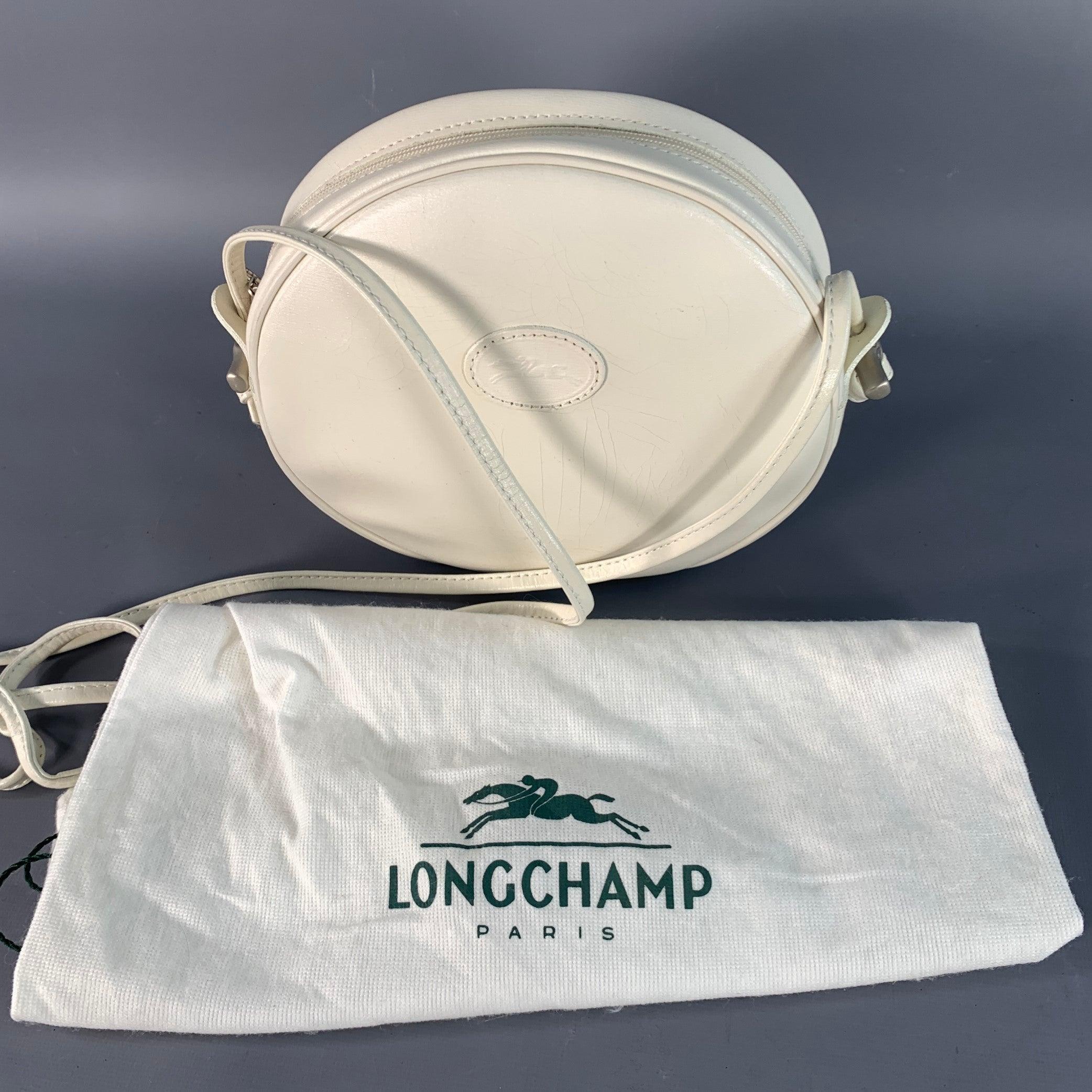 LONGCHAMP Vintage Weißes Kunstleder Runde Crossbody Handtasche im Angebot 7